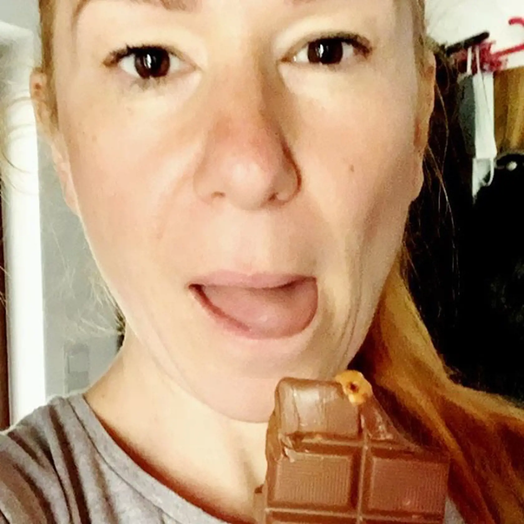Helena Krajčiová "karanténuje" s deťmi v dedinke Podbranč na Záhorí v krásnom prostredí.