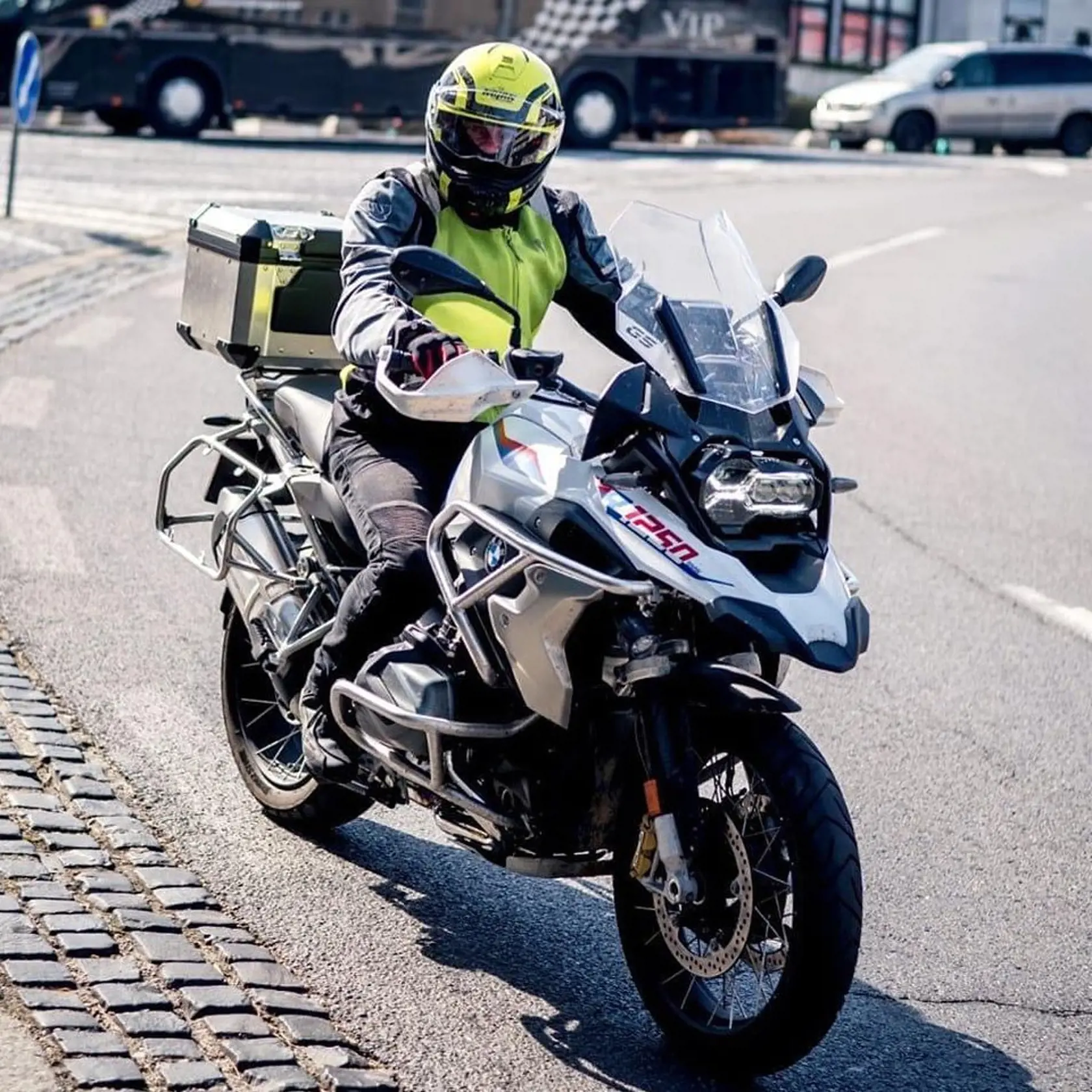 Pročkova nová frajerka je samozrejme motorka