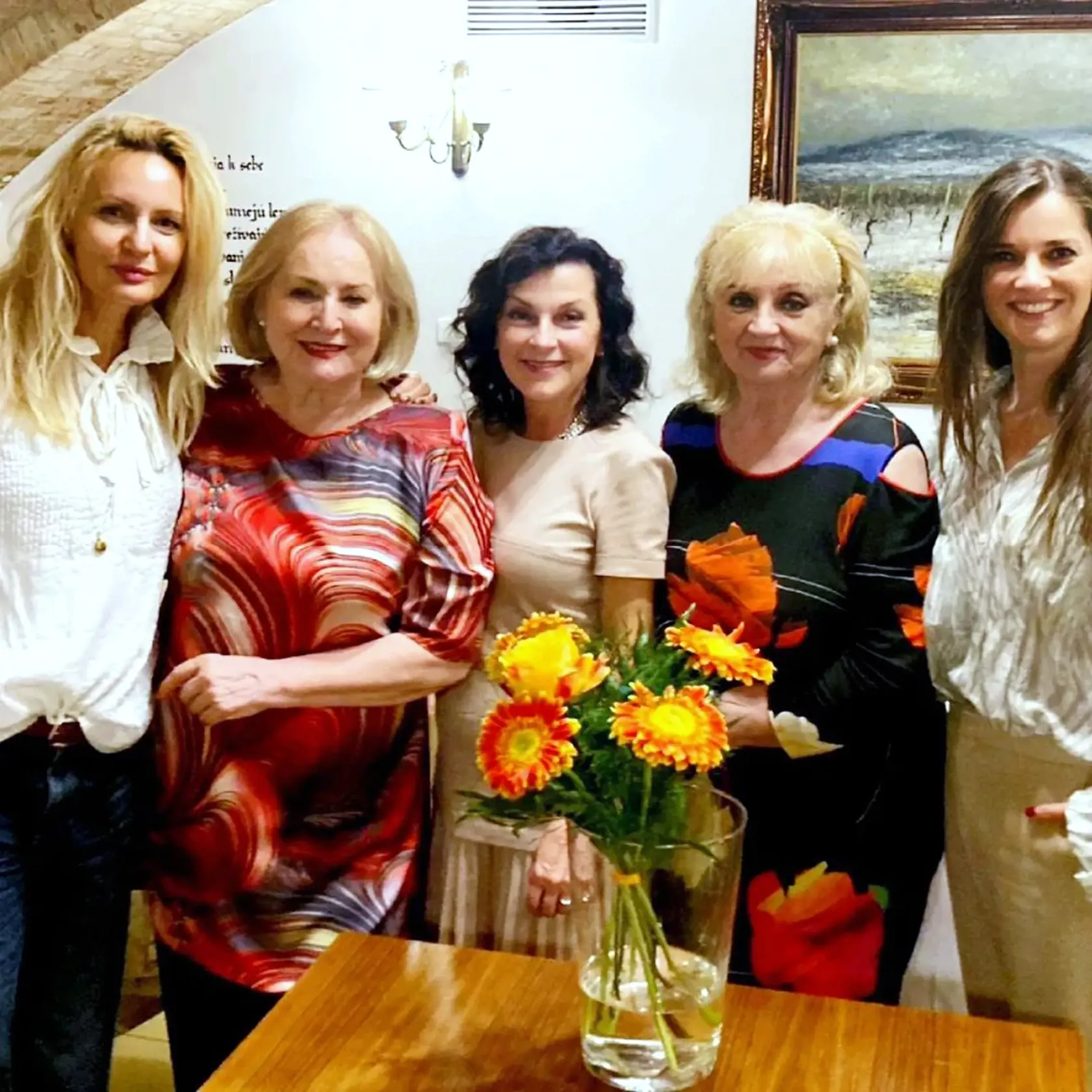 Zľava: Renáta Brimich Špačková, Ada Straková, Beáta Dubasová, Norika Beňačková, Hana Overweter Rapantová