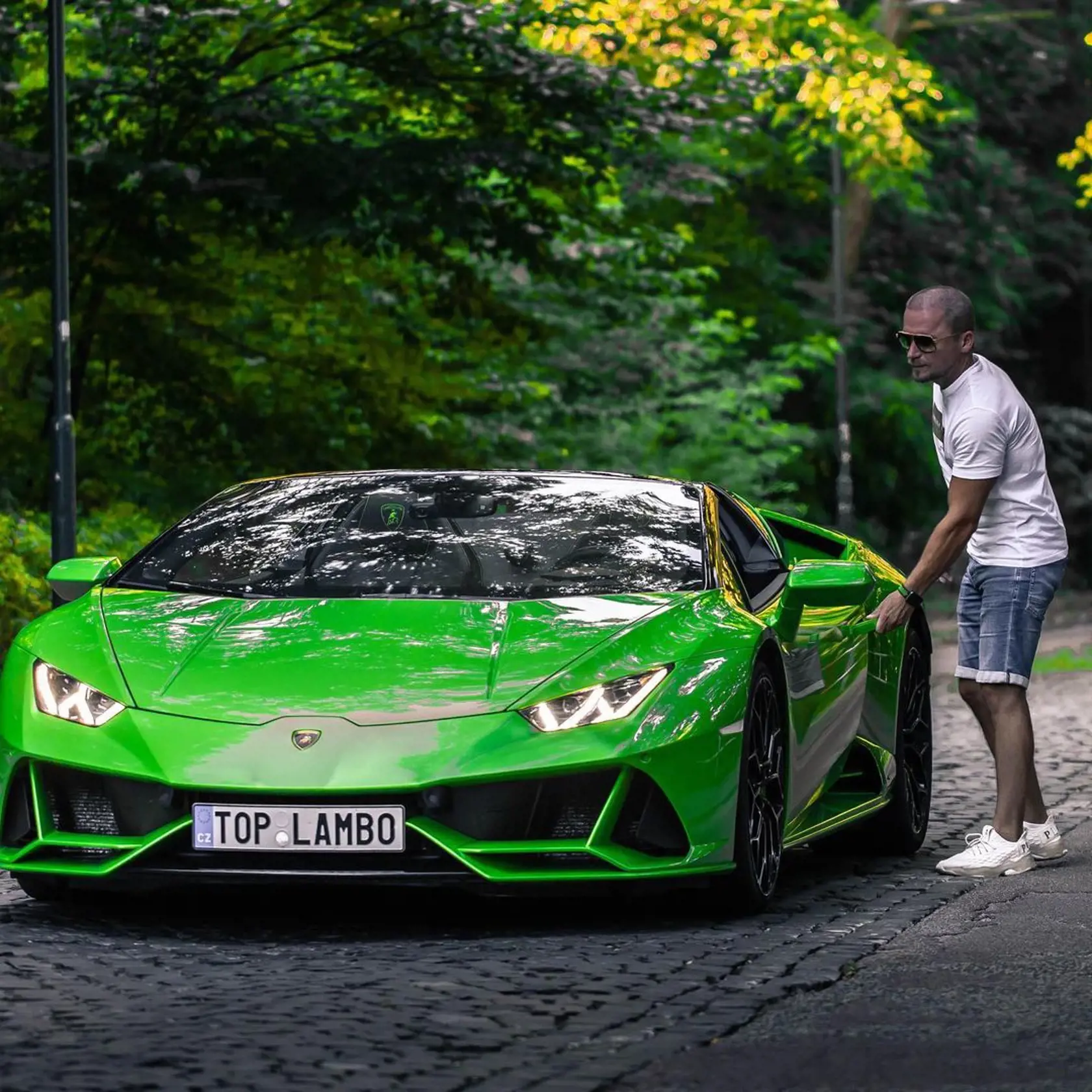 Mladý podnikateľ neprežil autonehodu v Dolnom Kubíne.
