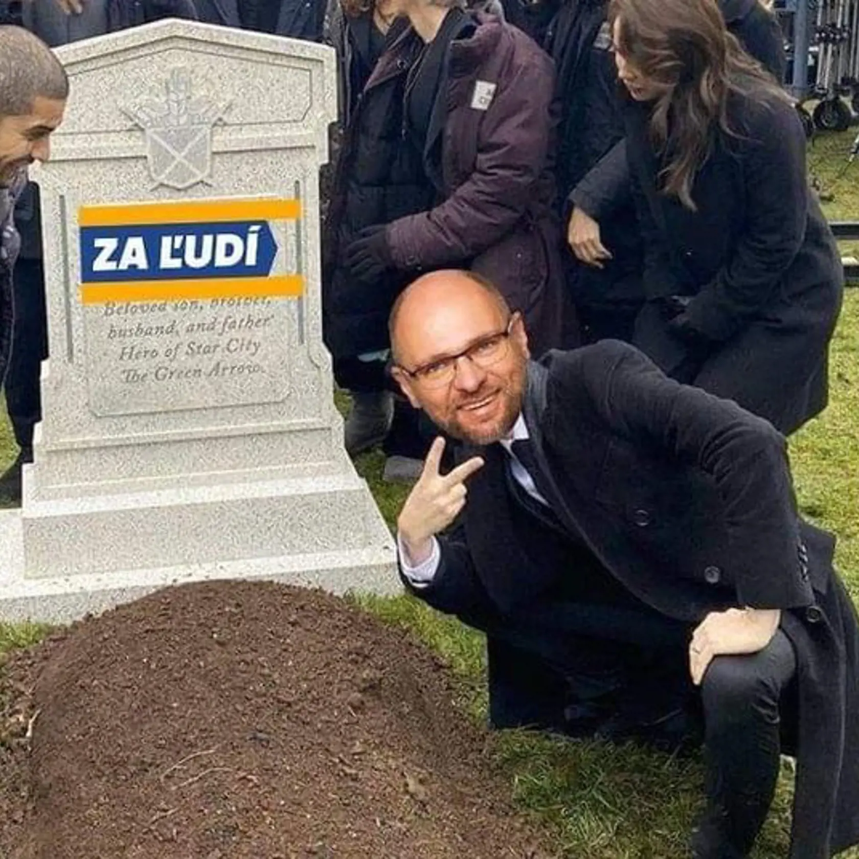 Vtipkári hneď odhalili, kto môže za rozpad Za ľudí. Samozrejme Richard Sulík