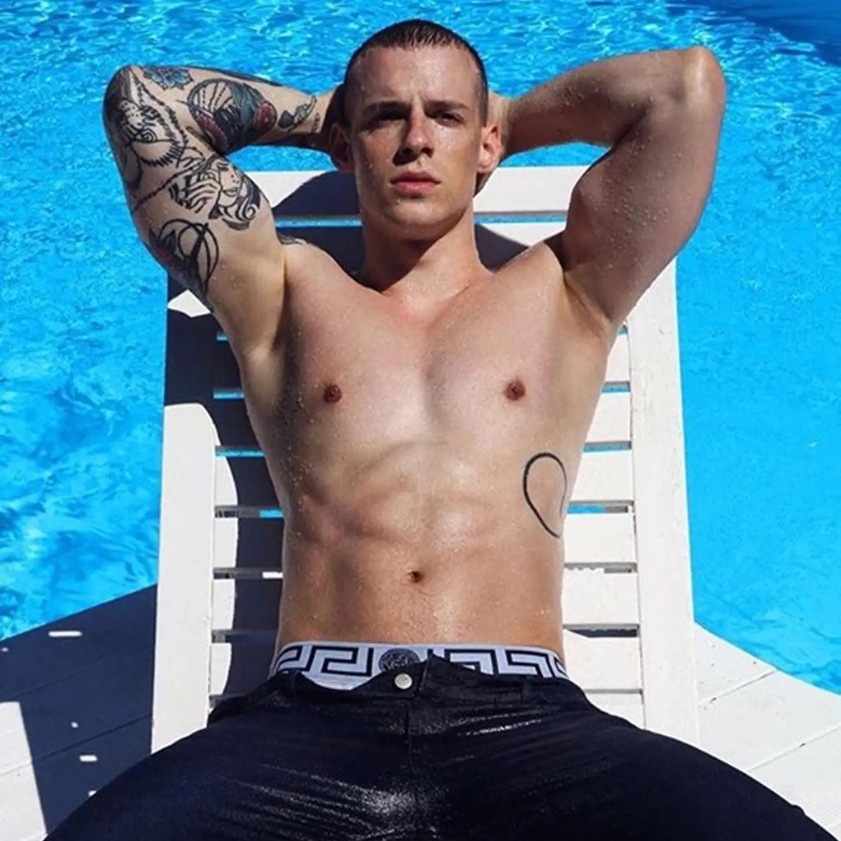 Krištof Králik (27): • Topmodel, pracuje pre najzvučnejšie mená módneho biznisu, Moderátor, Fotograf, Je z umeleckej rodiny.