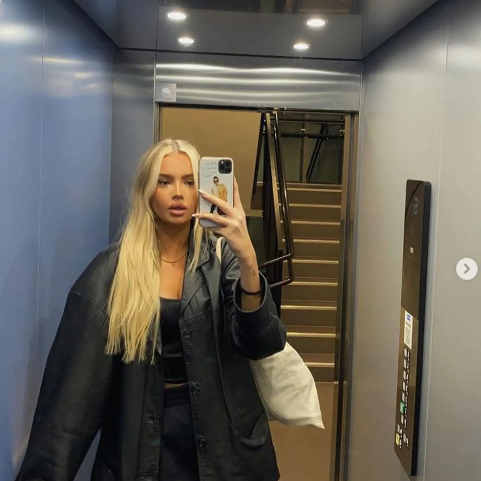 Emma Ellingsen (19) pochádza z Nórska.