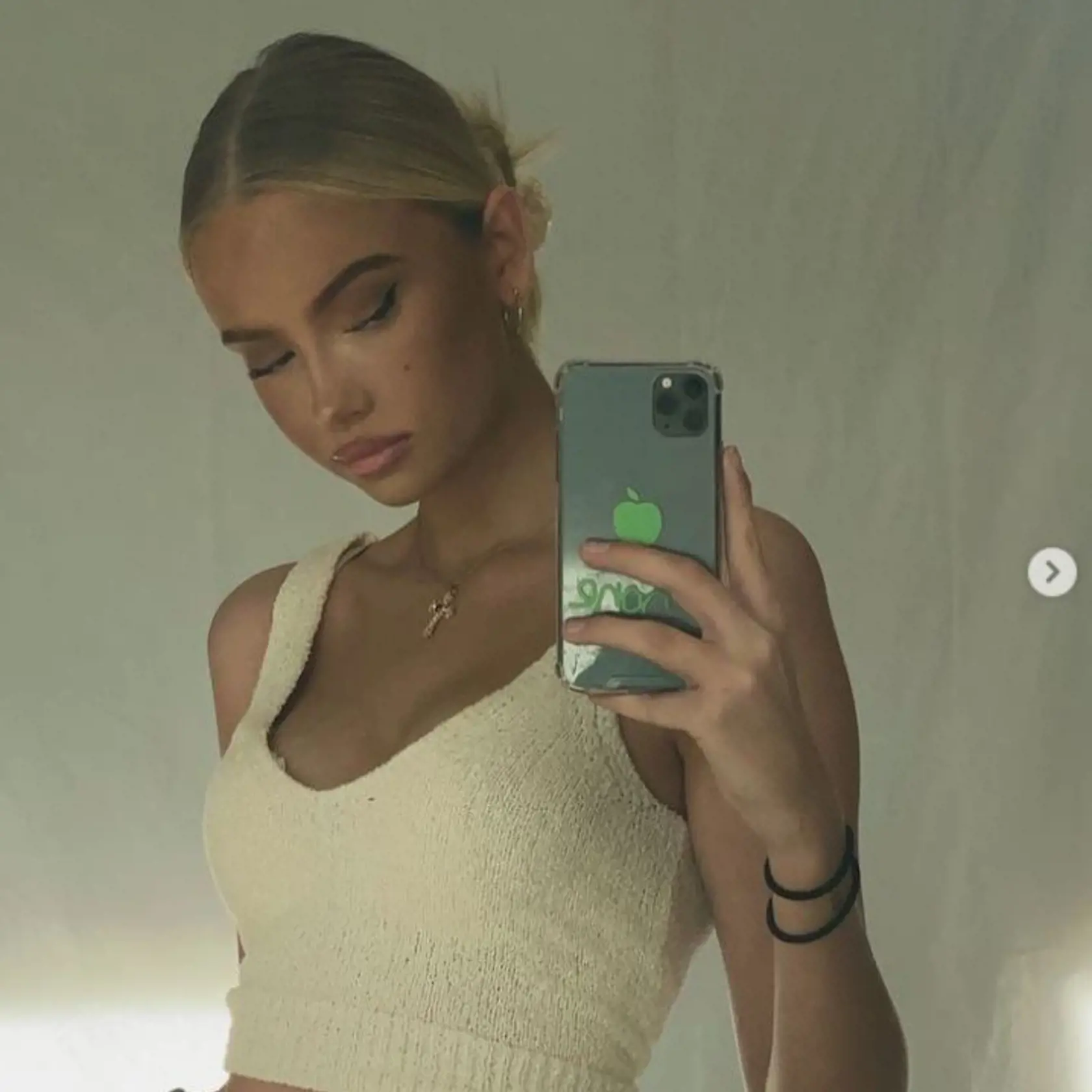 Modelka Emma Ellingsen (19)