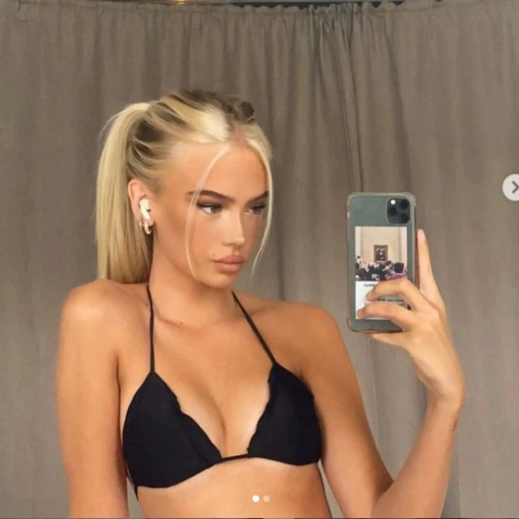 Modelka Emma Ellingsen (19)
