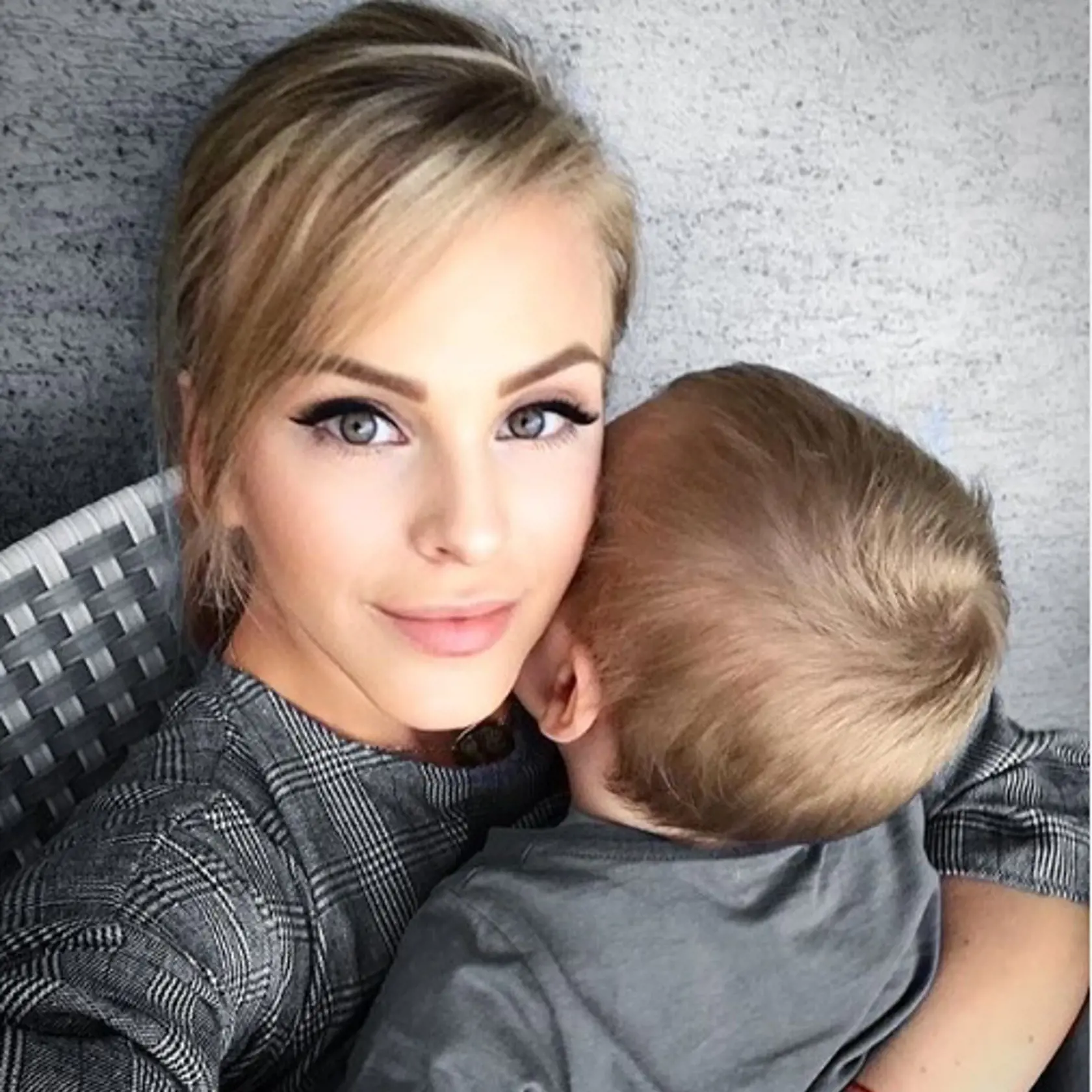 Barbora Balúchová s malým Alexandrom   