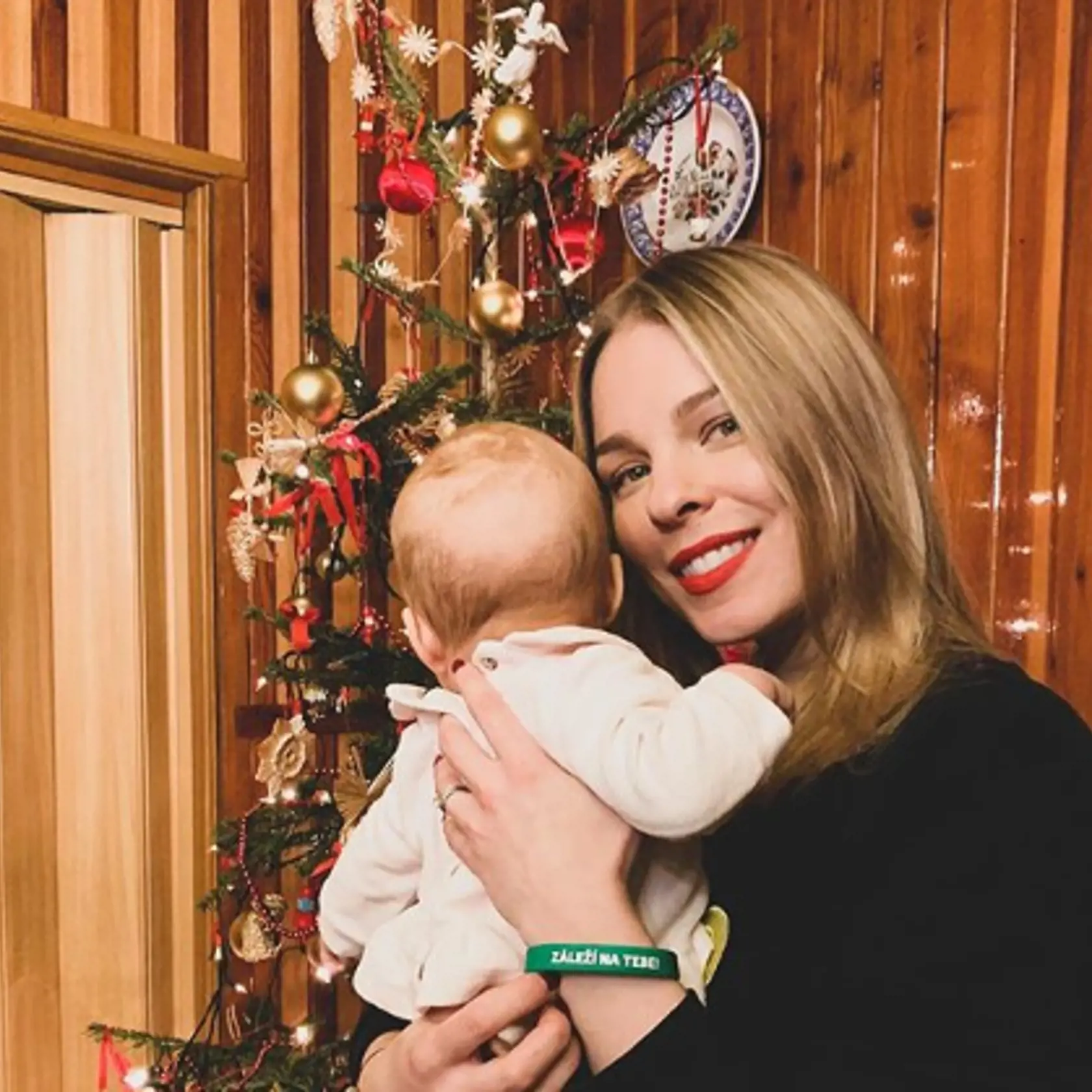 Veronika s milovanou dcérkou Sárou.