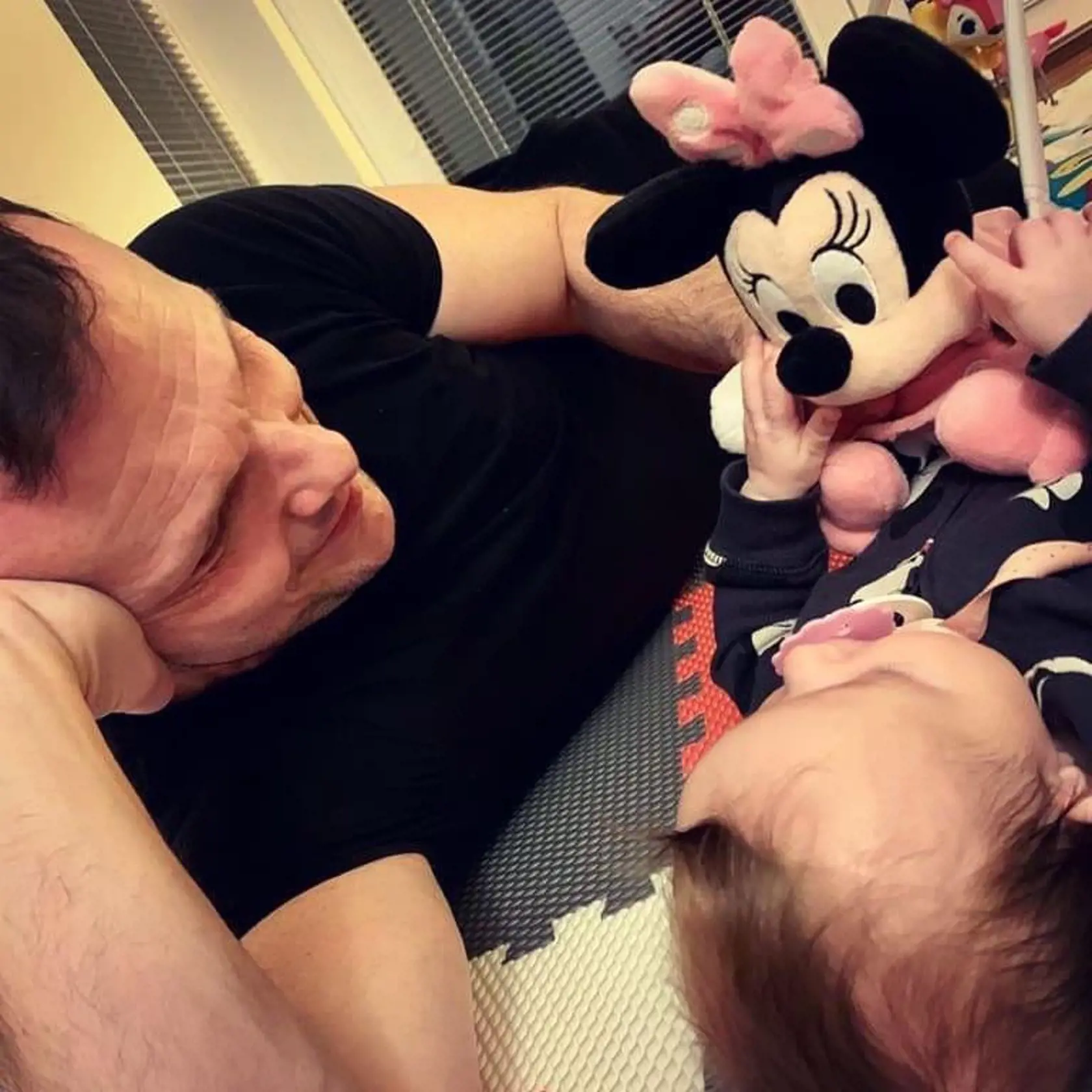 Erik Aresta s dcérkou Elou.