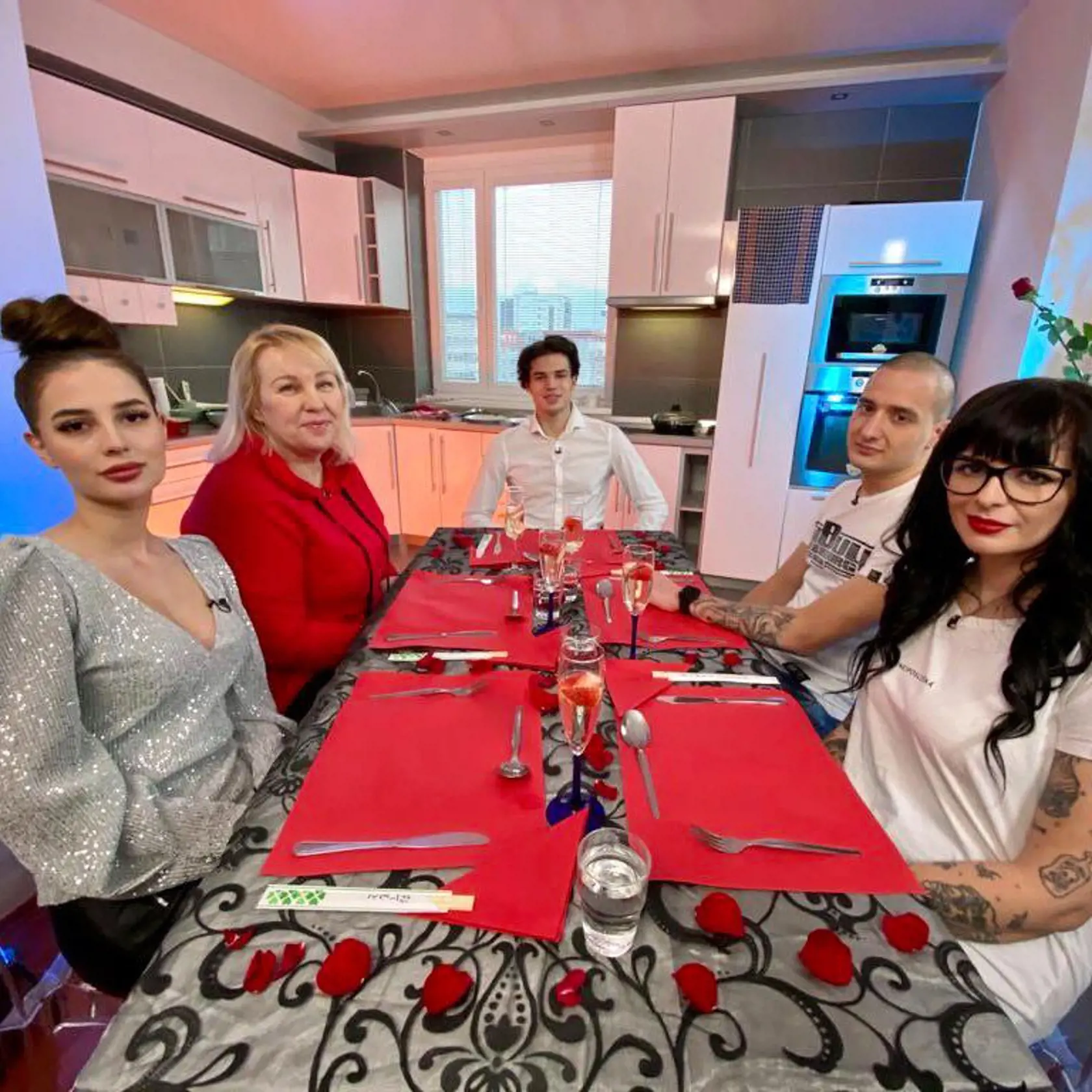 Robert Gabriel Vrtík († 22) v roku 2021 súťažil v Bez servítky.