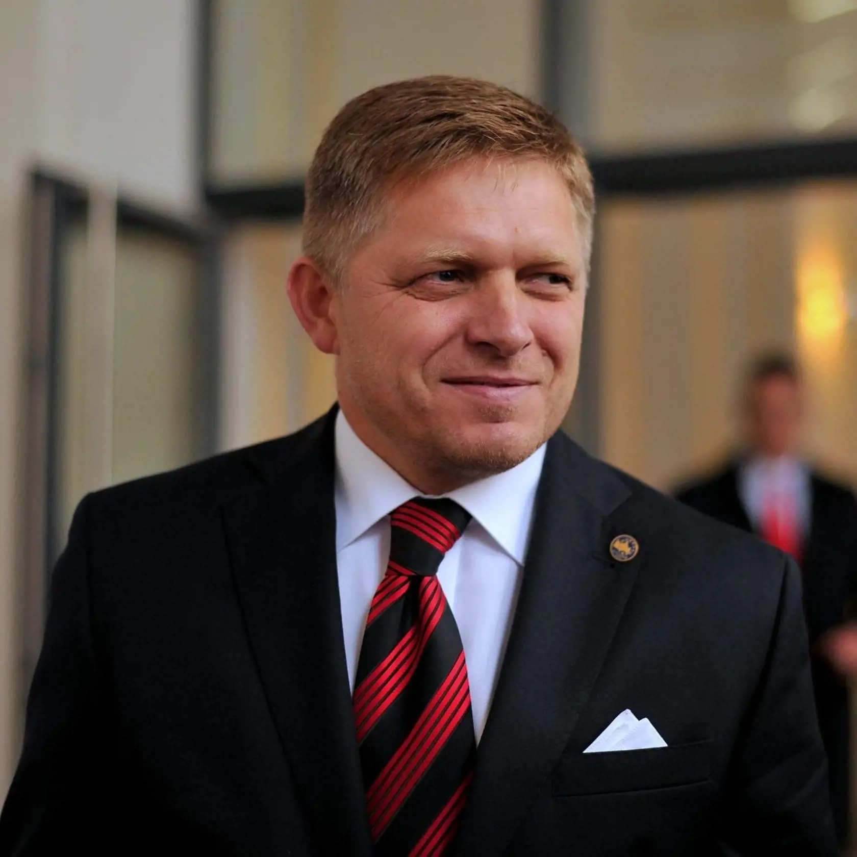 Fico má vraj šťastie na "holandské fešandy z Európskeho parlamentu".