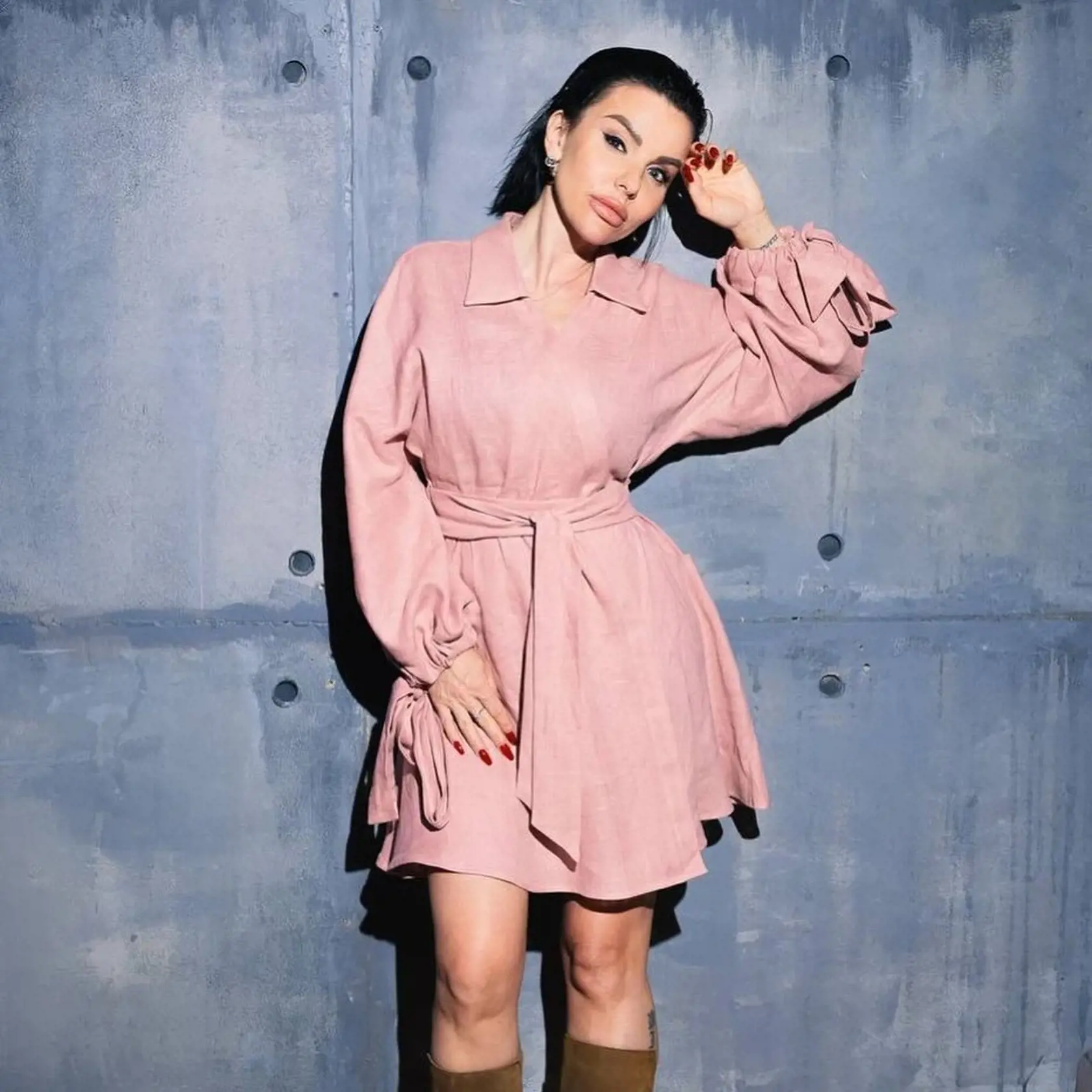 Julia Volkova sa na seba už nepodobá.