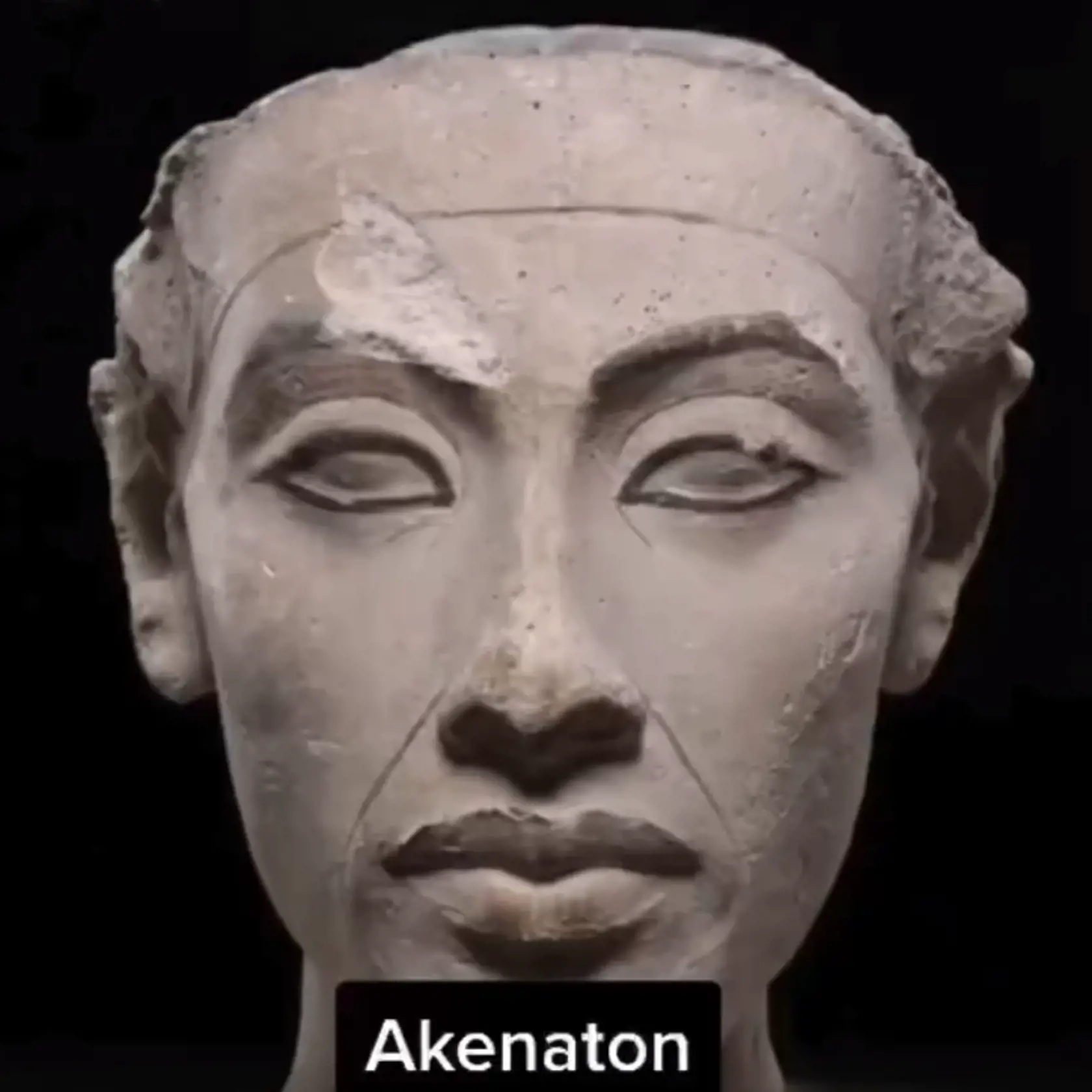 Achnaton (r. 1353-1336 pred Kristom) bol faraónom 18. dynastie Novej ríše Egypta . Je tiež známy ako „Achnaton“ alebo „Ichnaton“ a tiež „Khuenaten“, čo všetko znamená „úspešný“ alebo „veľmi užitočný pre“ boha Atona.