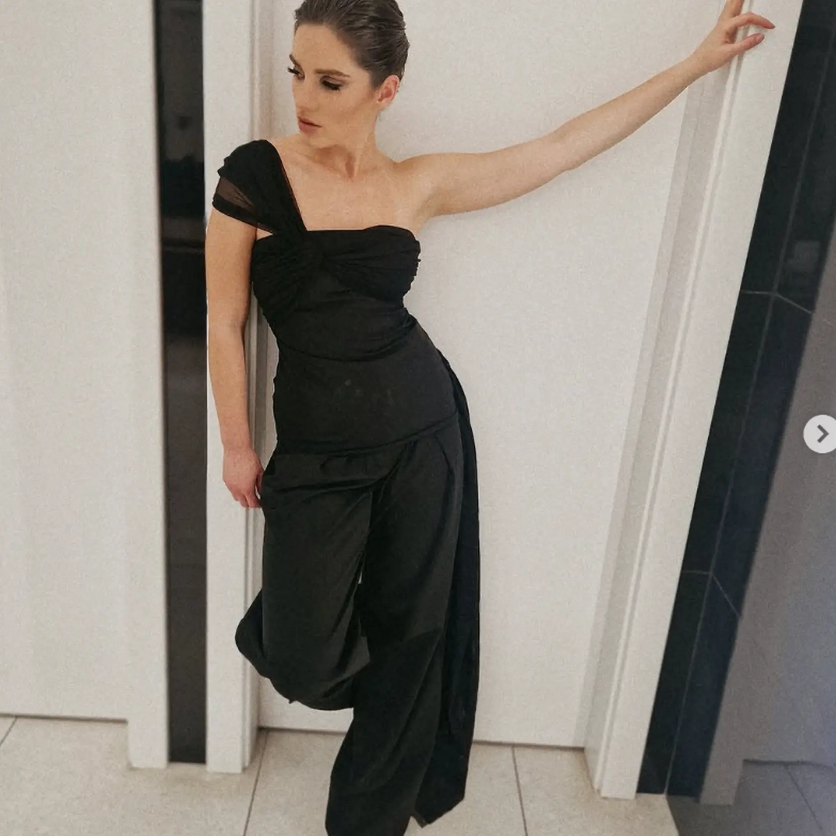 Sarah v dokonalom outfite.