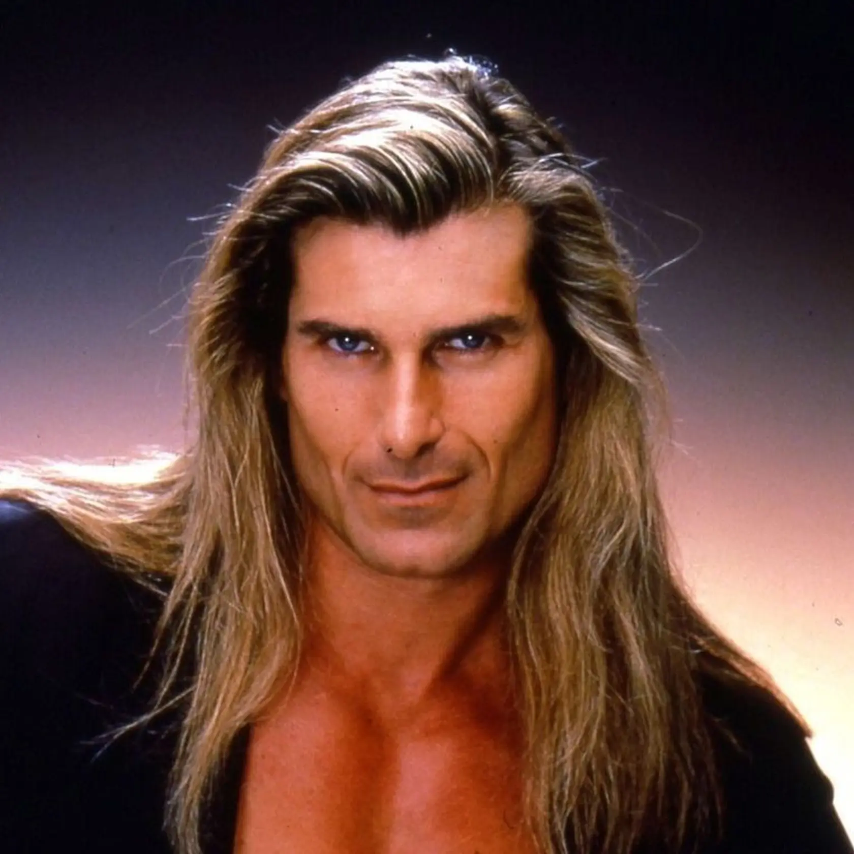 Fabio, Fabio Lanzoni sa preslávil v seriály Acapulco HEAT, no aj dnes si ešte občas zahrá.