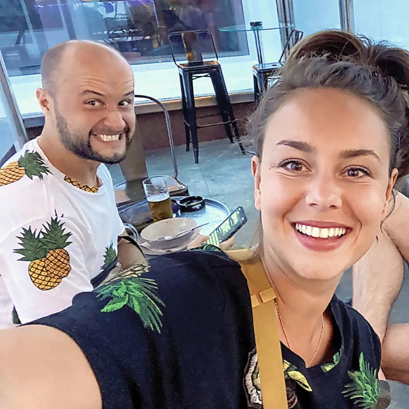 ZÁSNUBY
Dominika Kavaschová sa pochválila snubným
prsteňom, ktorý dostala od Dana Fischera.
