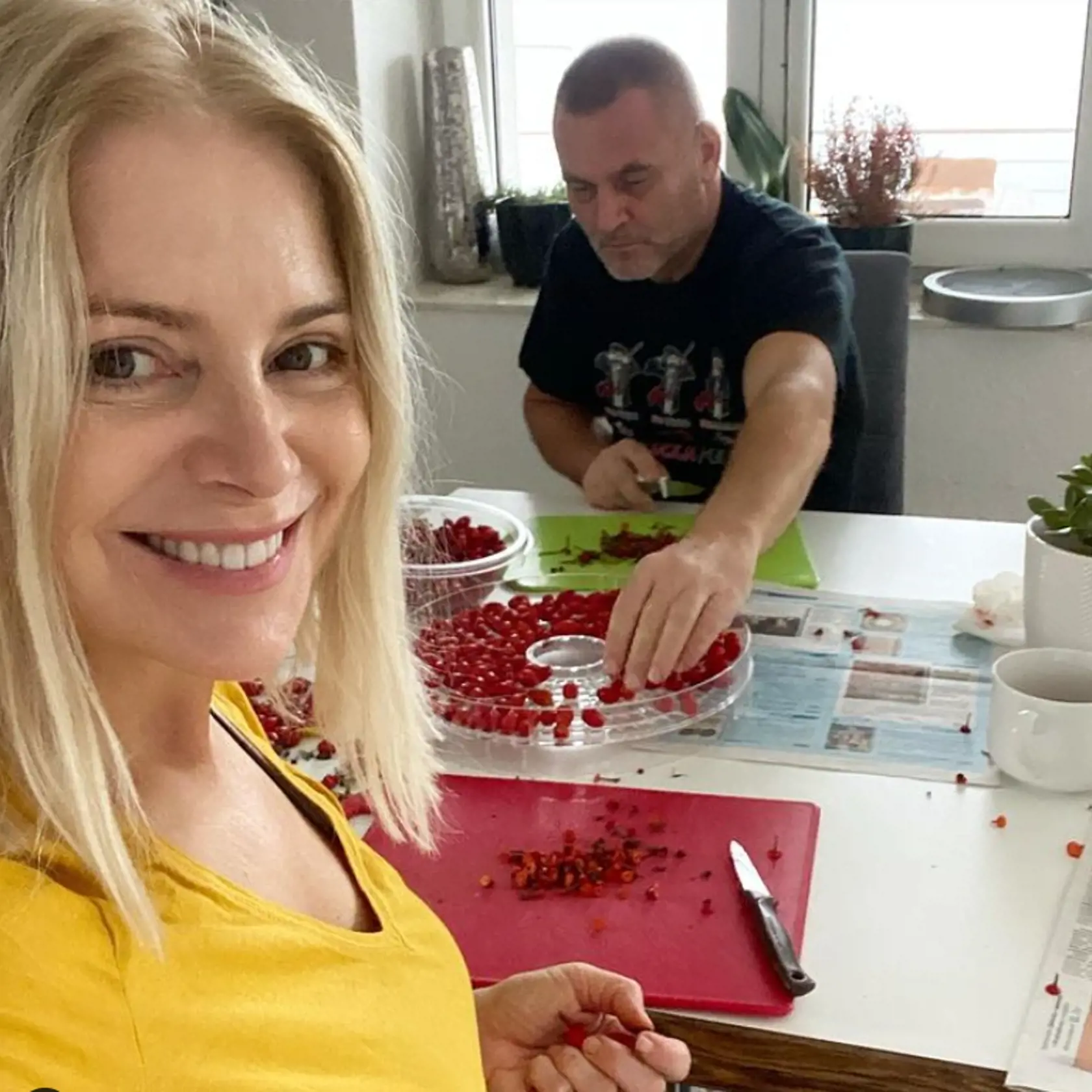 Zuzana Vačková s partnerom sušia šípky,