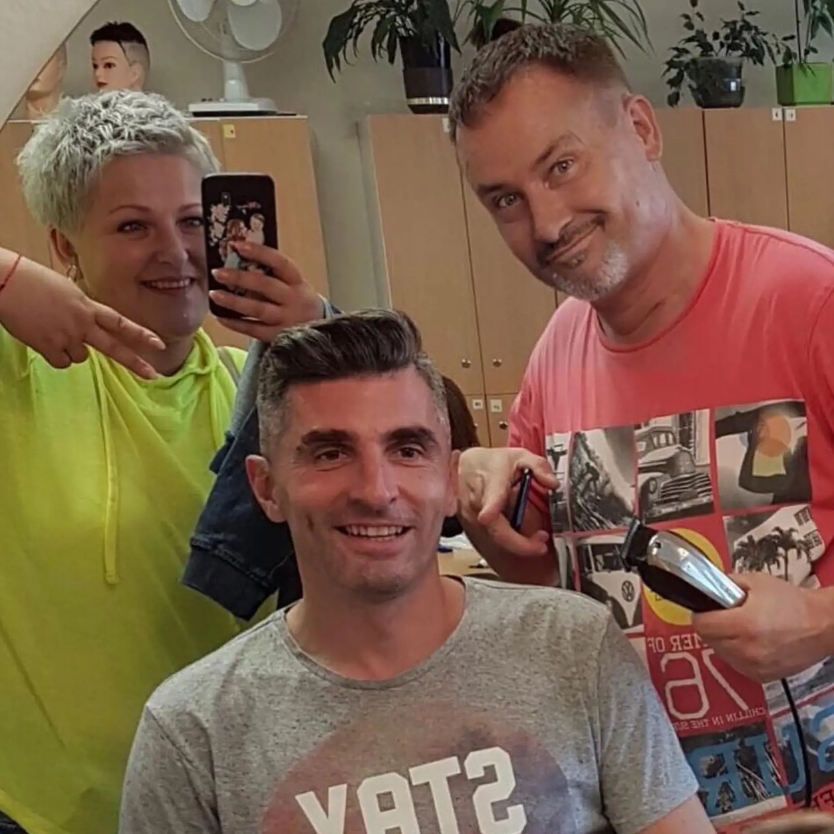 Peter Batthyány ako pánsky kaderník