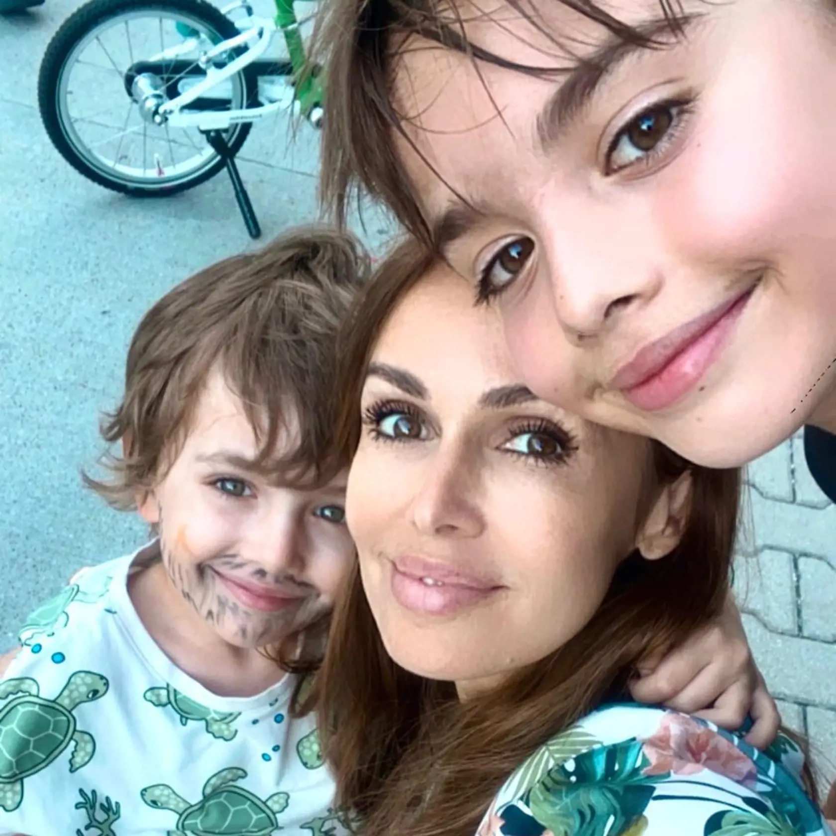 Lenka so synmi Riškom a Ronaldom