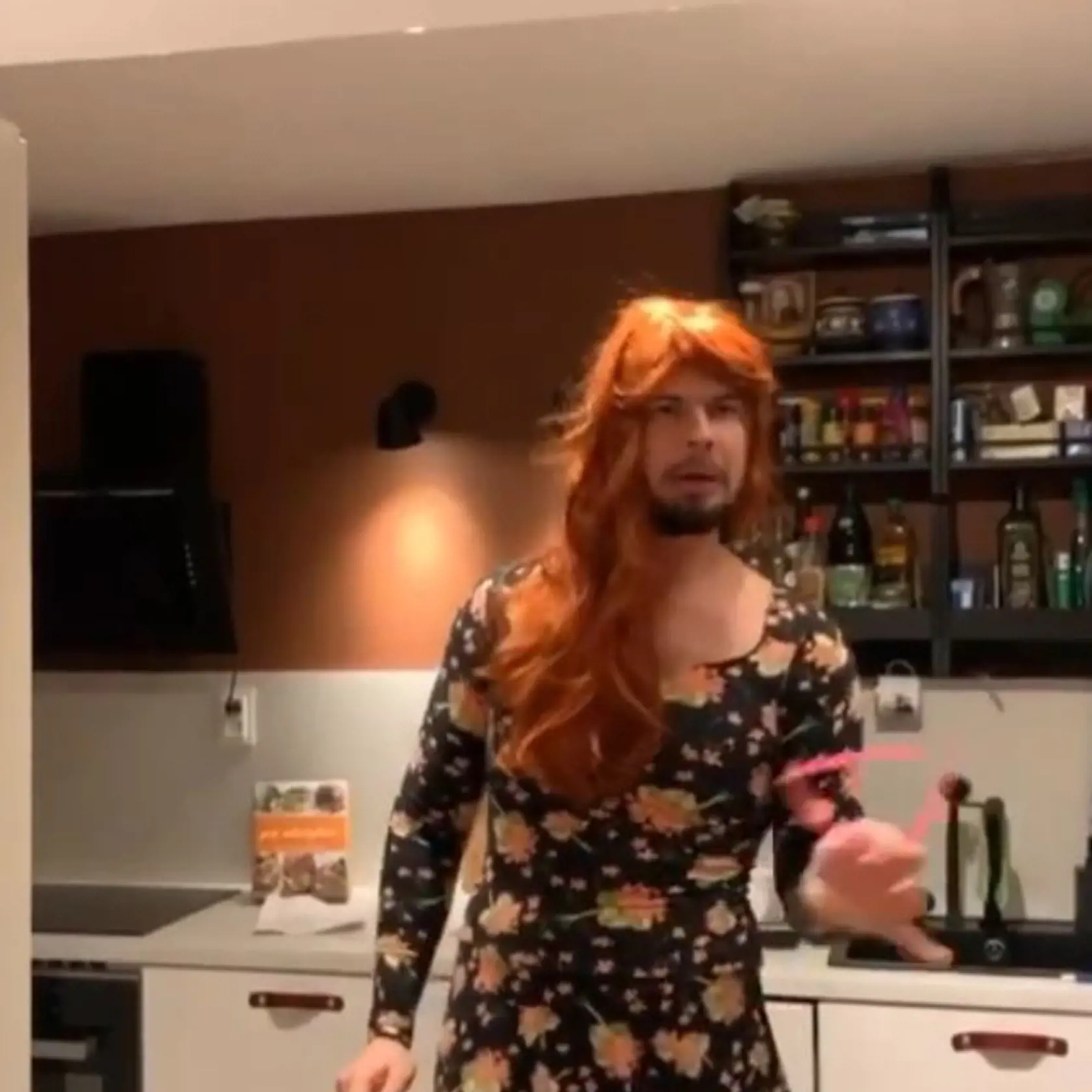 Bývanie Františka Košarišťana, ktorého poznáme pod pseudonymom Fero Joke, sa často objavuje v jeho videách.
