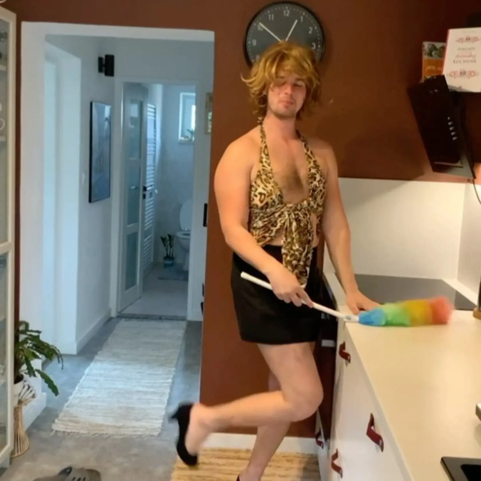 Fero Joke žije spokojne v domčeku na Záhorí.