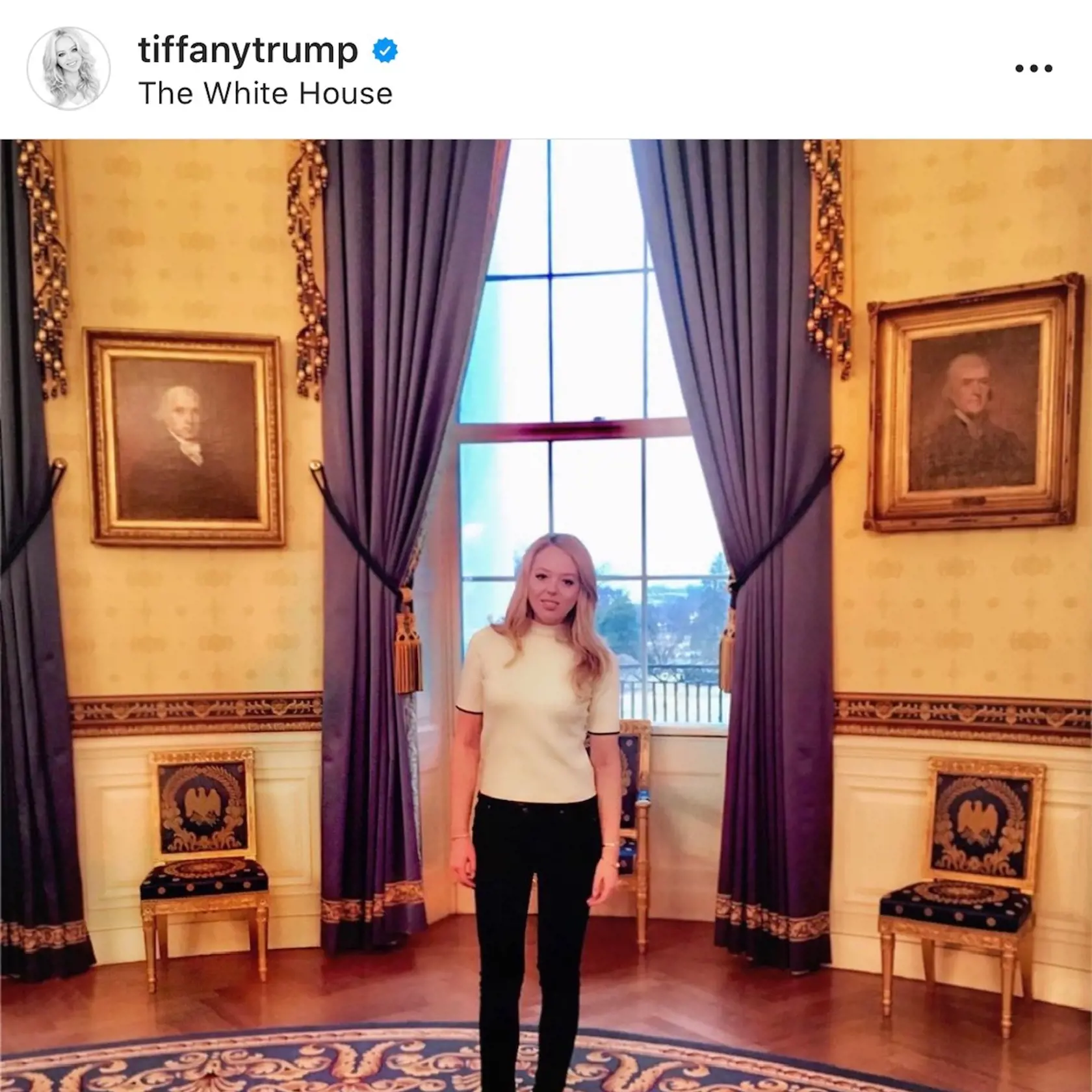 Tiffany v Bielom dome.