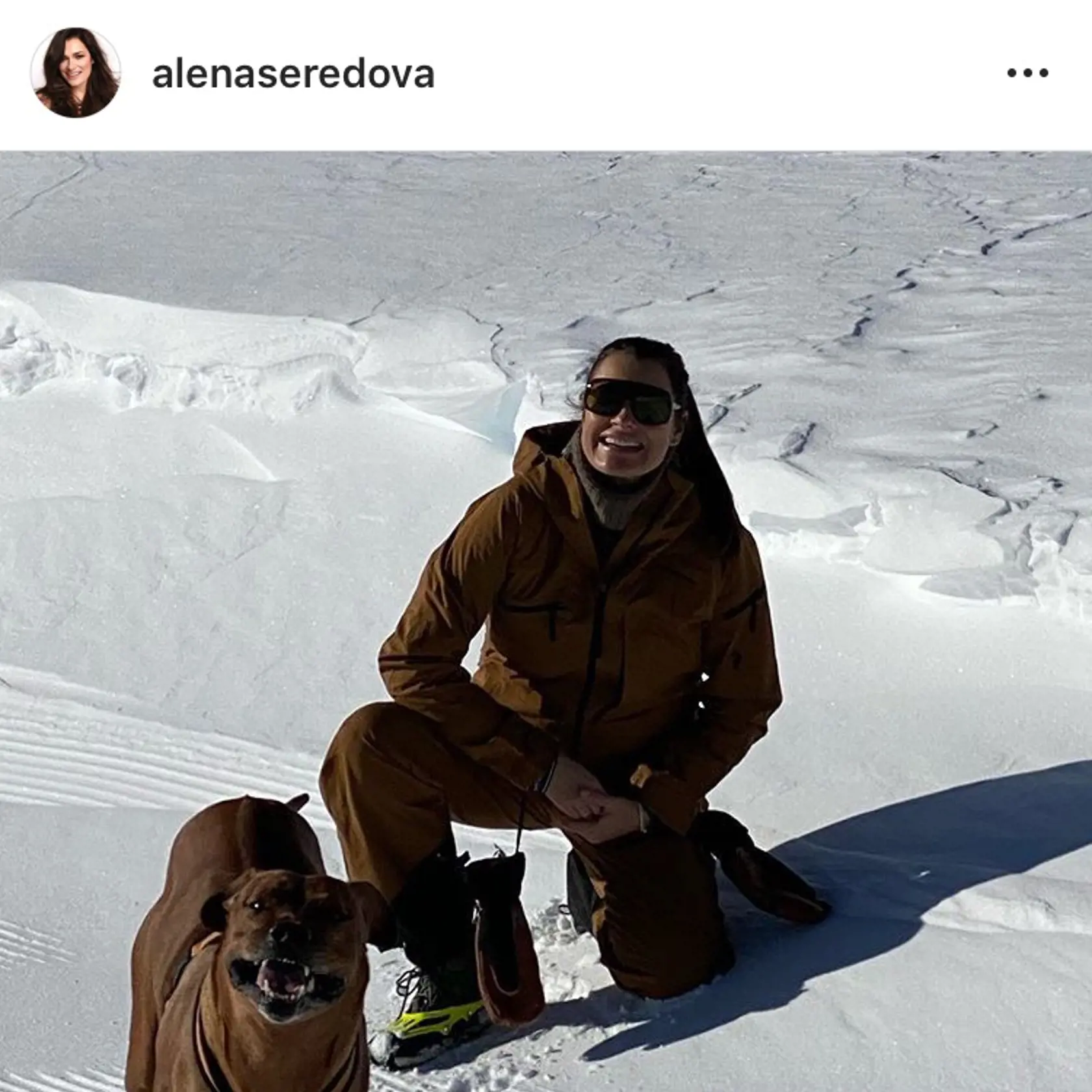 Česká modelka Alena Šeredová svoj outfit zladila so svojím psom.