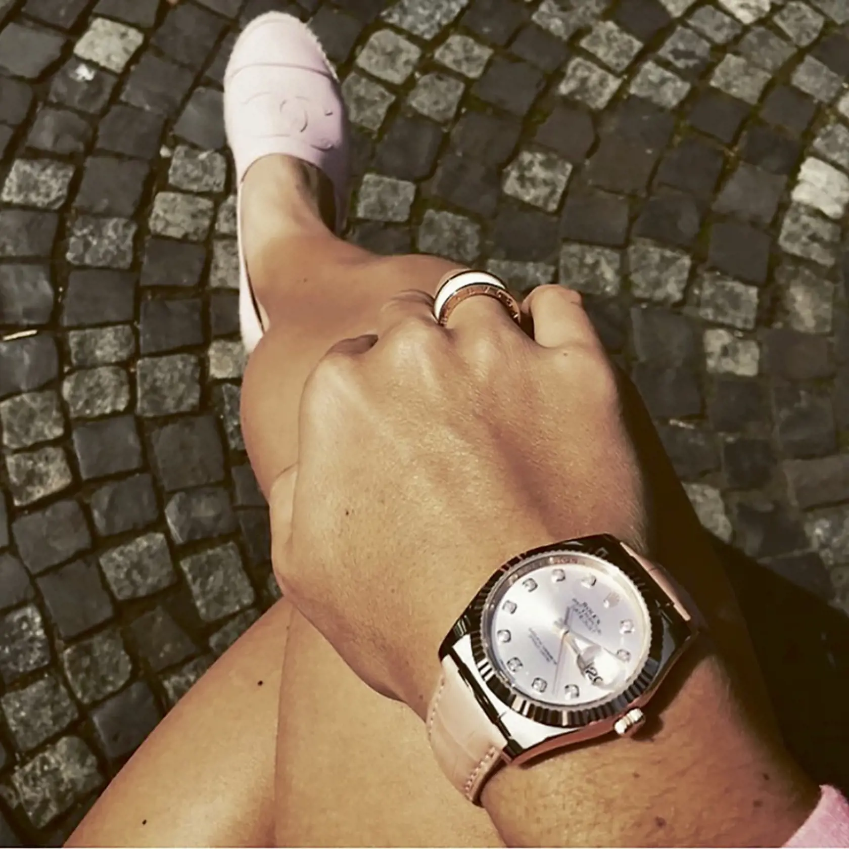 Hodinky
Rolex,
13 000 eur