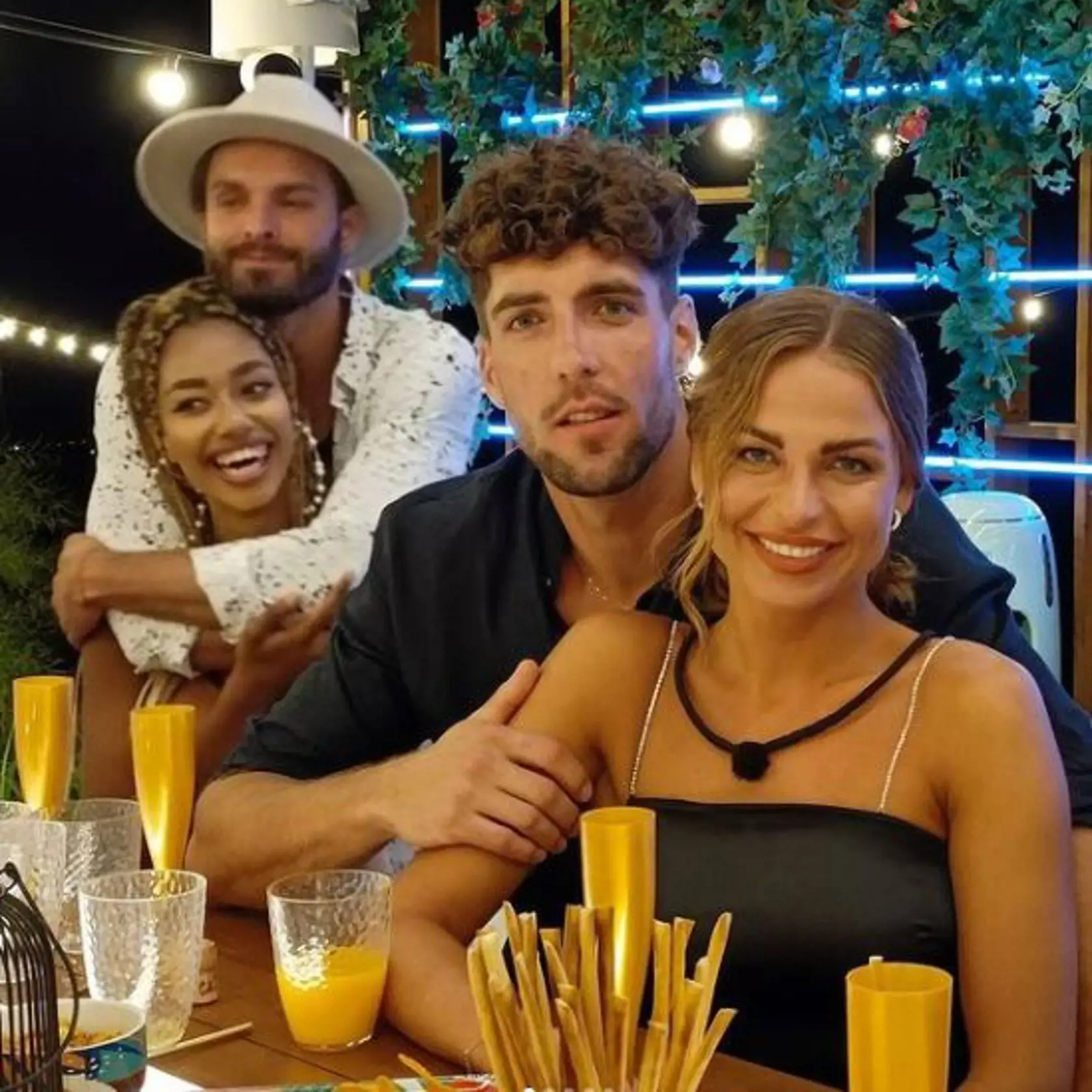 Prvé páriky v šou Love Island.