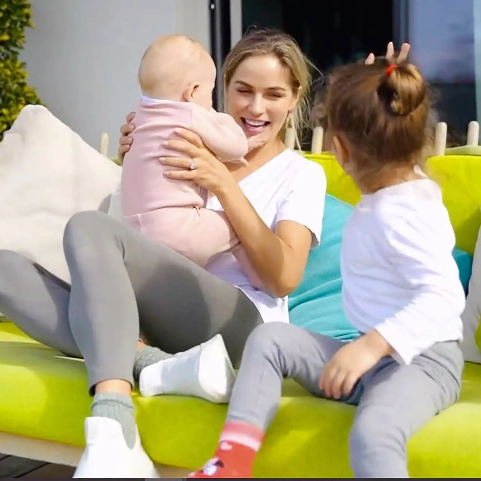 Separovaná a bez detí. Ivana sa niekoľko dní liečila z nepríjemného vírusu. V nedeľu už bola s rodinou.