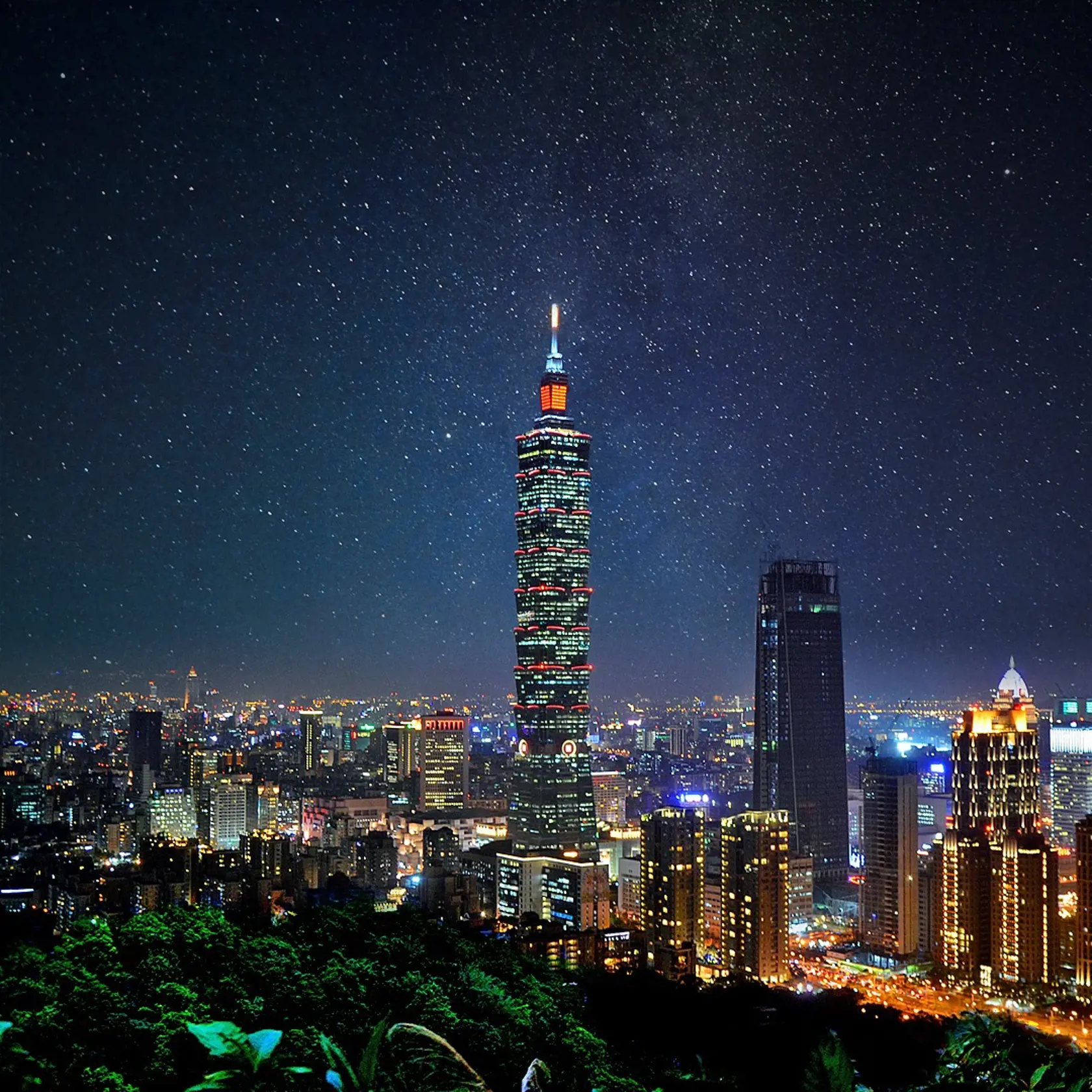 Taipei. Hlavné mesto Taiwanu, kde som strávil rok života. Mesto, ktoré mi prirástlo k srdcu a kde som sa občas cítil viac doma ako na Slovensku, aj keď som rozumel málokomu.