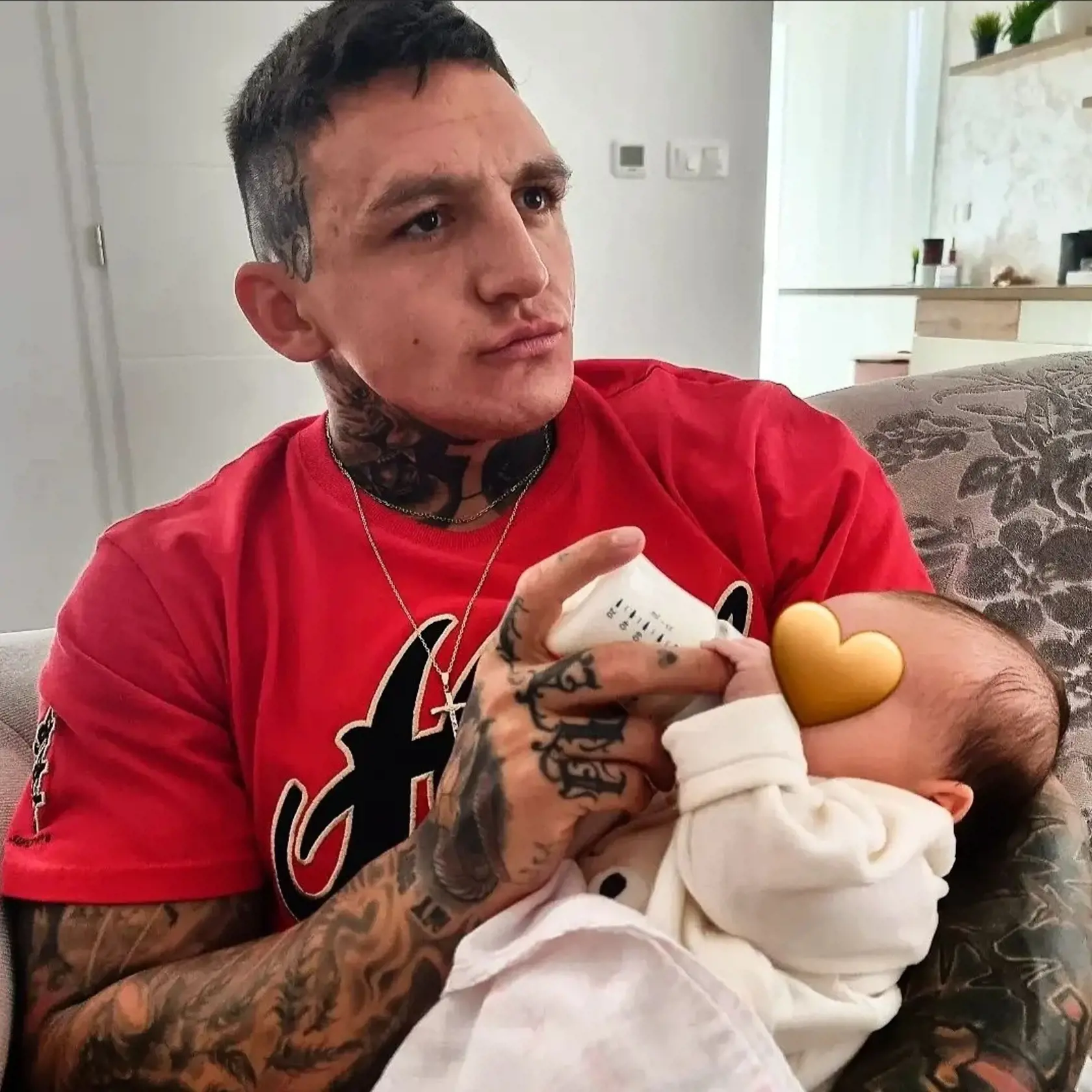 Gábor Boráros s malou dcérkou.