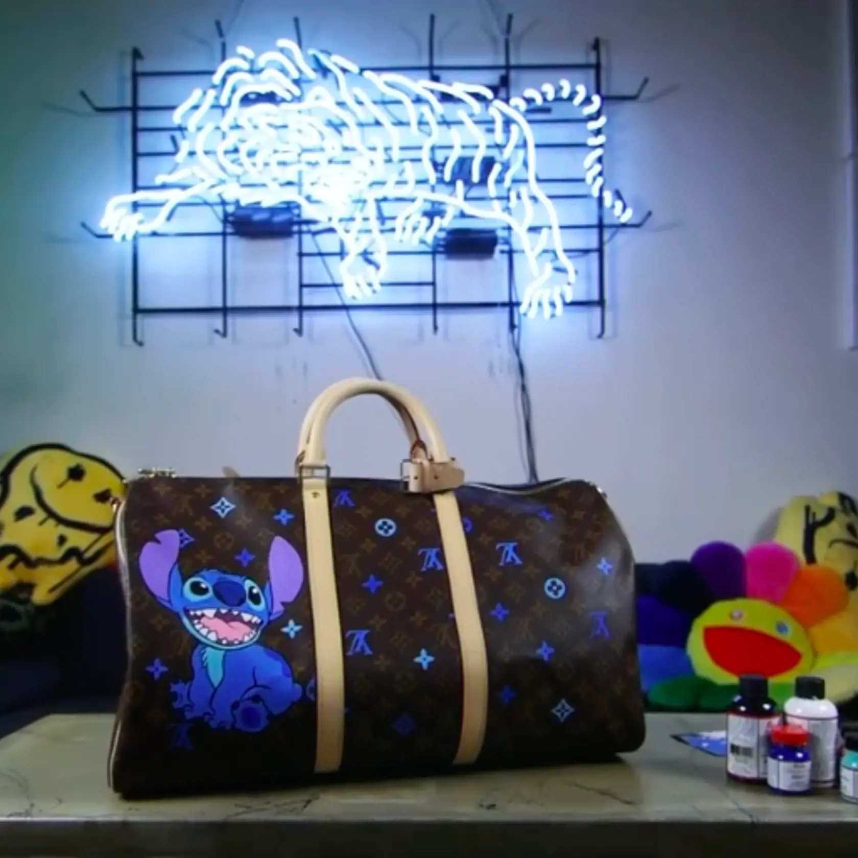 Takýto limitovaný batoh Louis Viton Vuitton má Dominika pre svojho milovaného synčeka Jakubka.