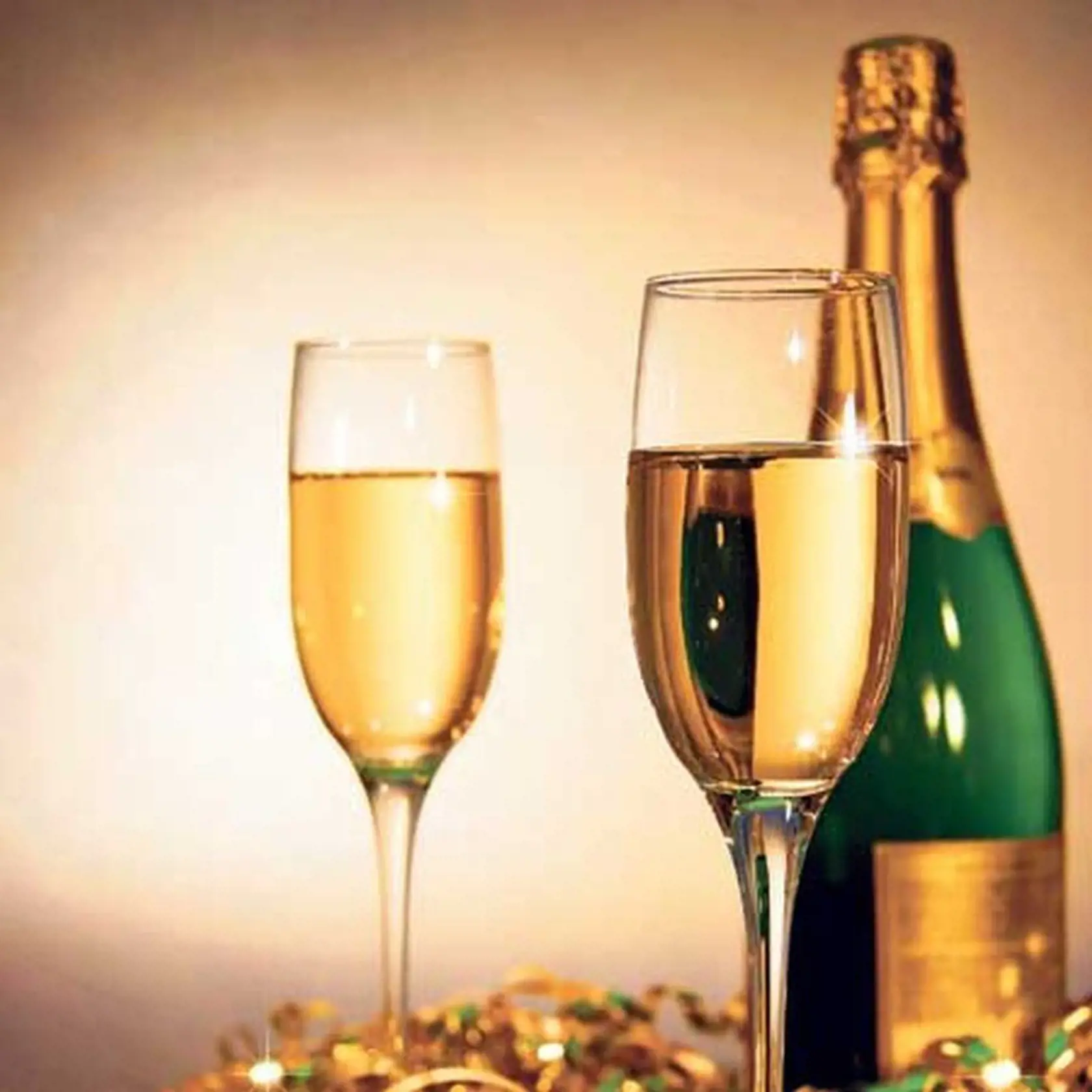 Alkohol z jedného veľkého piva sa teda z organizmu odbúra za 2,5 – 4,5 hodiny, záleží to od veku, pohlavia, hmotnosti a ďalších skutočností. Malé pivo 12°, pohár vína aj panák 40° destilátu majú úplne rovnaké množstvo alkoholu (13 g +/- 1 g). Takže keď si niekto dá veľké pivo, prijme v podstate o štvrtinu viac alkoholu, ako keby si dal 4 cl pohárik vodky.