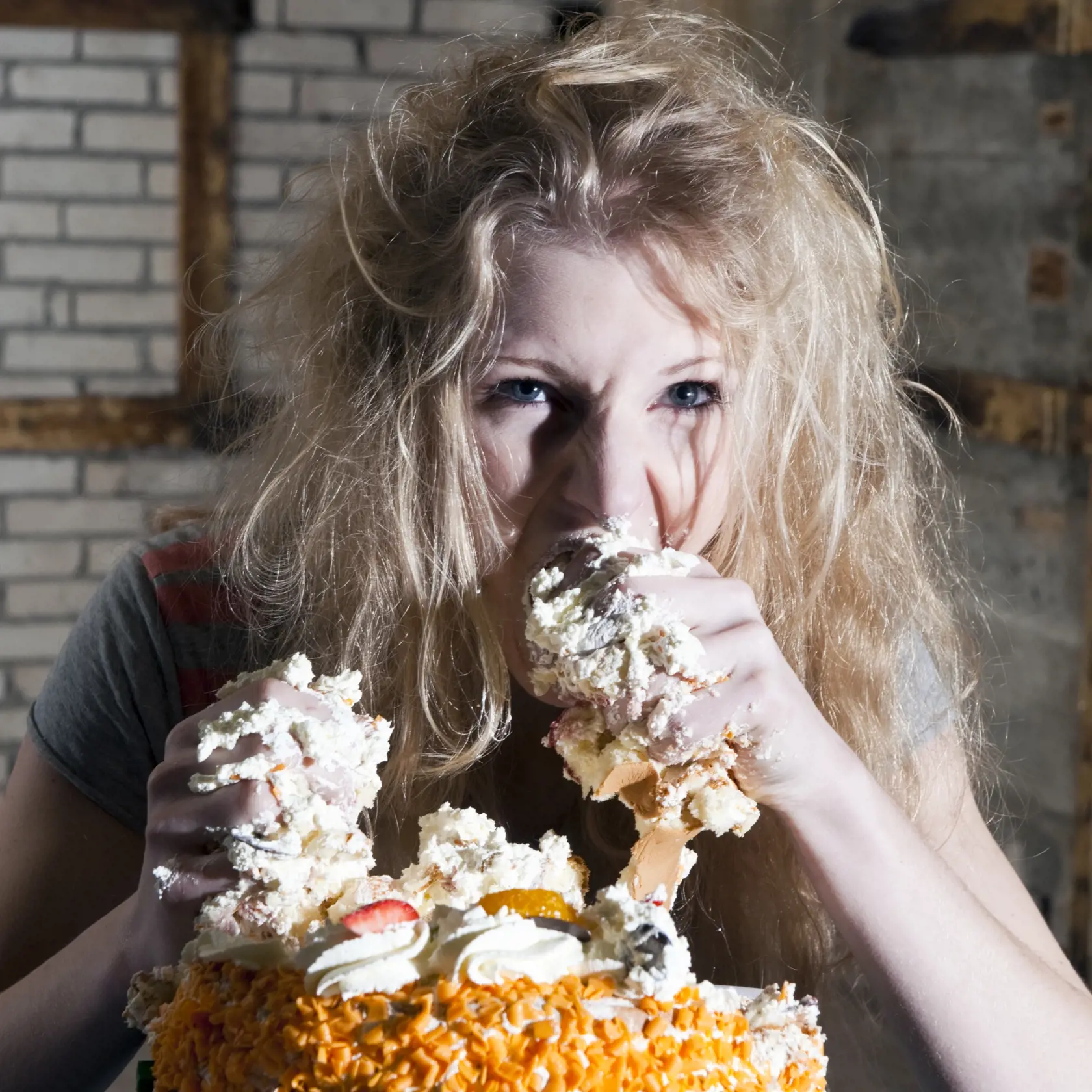 sedem smrteľných hriechov - obžerstvo - žena - koláč - torta