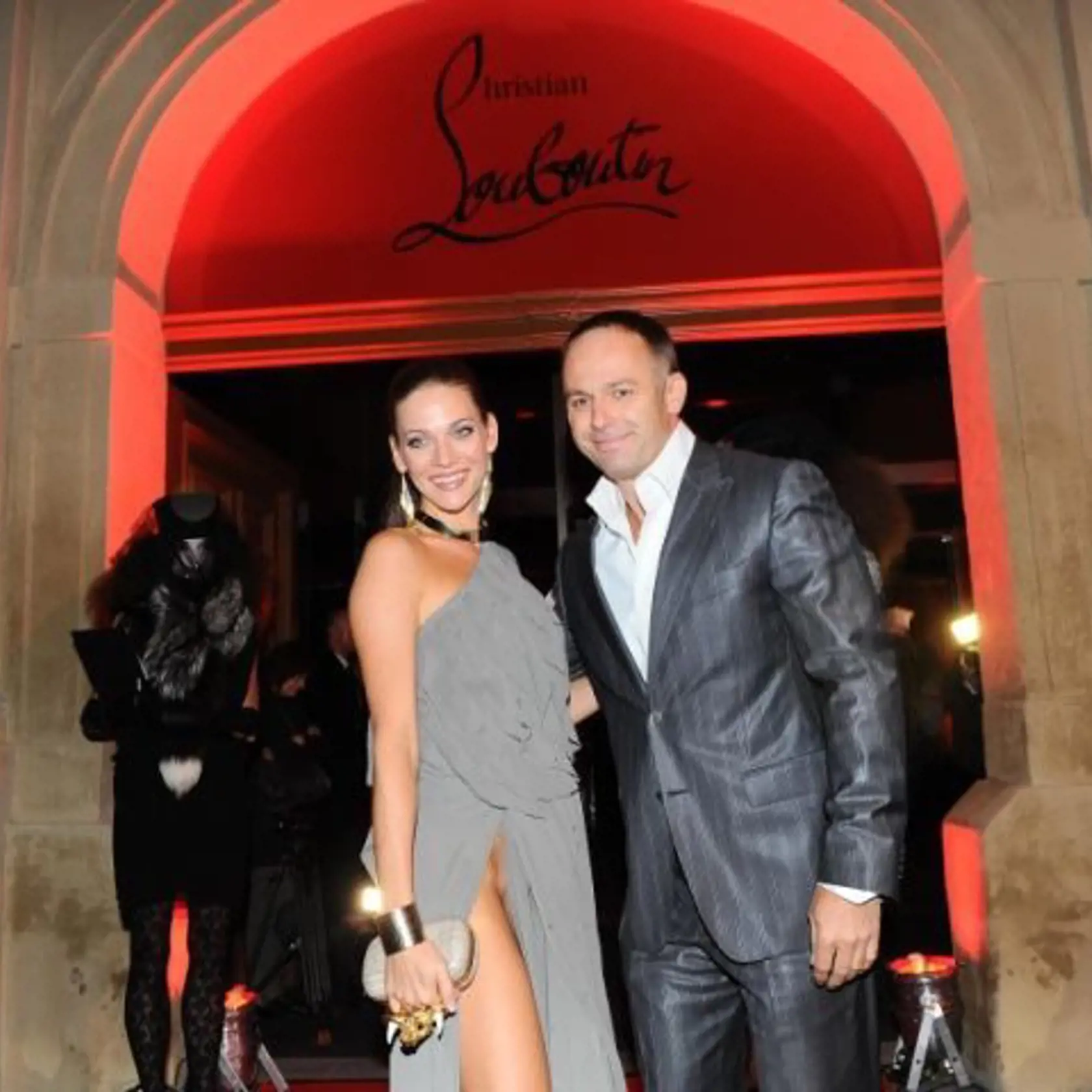 Andrea veresova saty extravagantne  isifa
