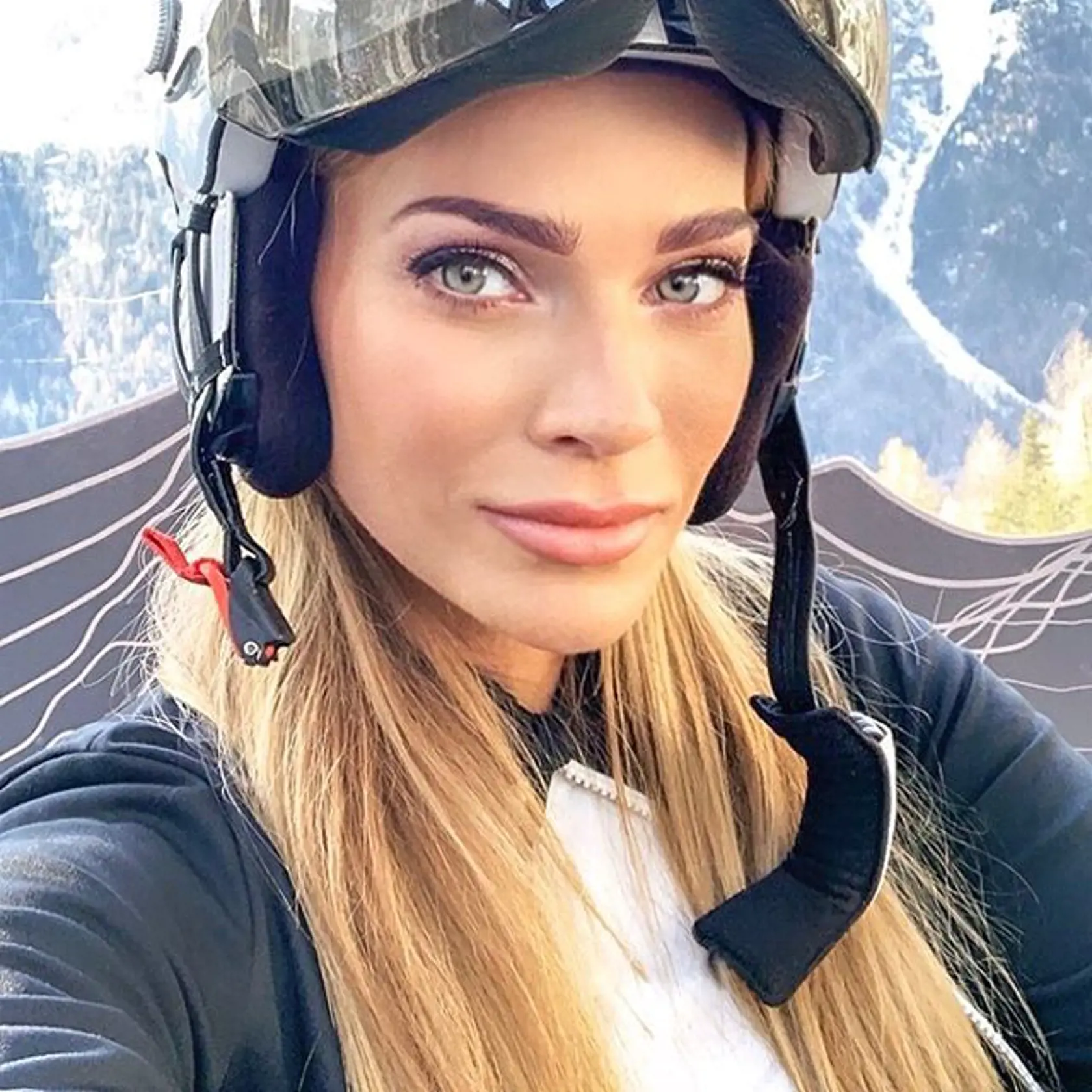 Slovenská modelka Andrea Verešová pôsobí na každej fotke dokonalo. Nie že by to potrebovala, ale je jasné, že s filtrami na Instagrame sa rada kamaráti a občas si trochu pomôže.