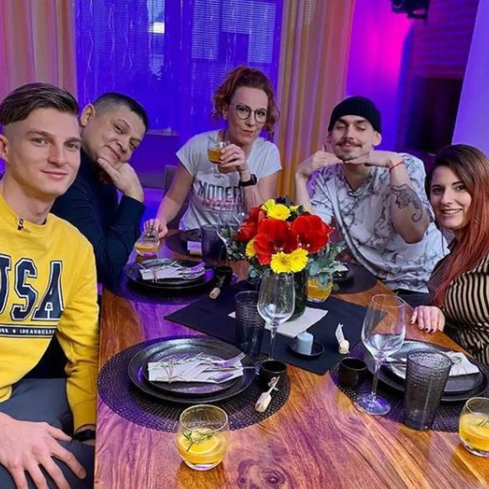 Šou Bez servítky.