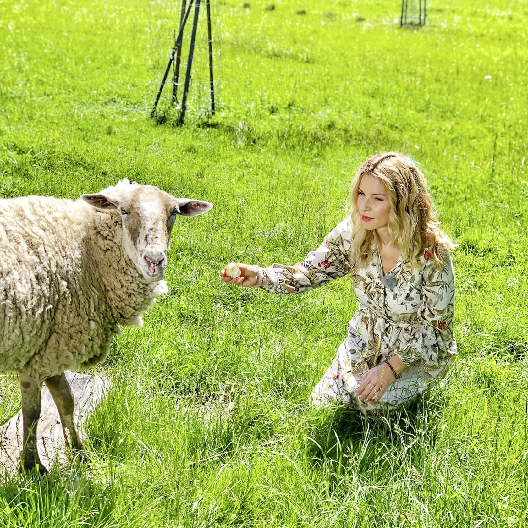 Katka Jesenská, moderátorka
„Stretnúť túto zohratú dvojicu, ktorá sa snaží zachovať čarovný ráz kopaníc, bolo pre mňa úžasným zážitkom.“
