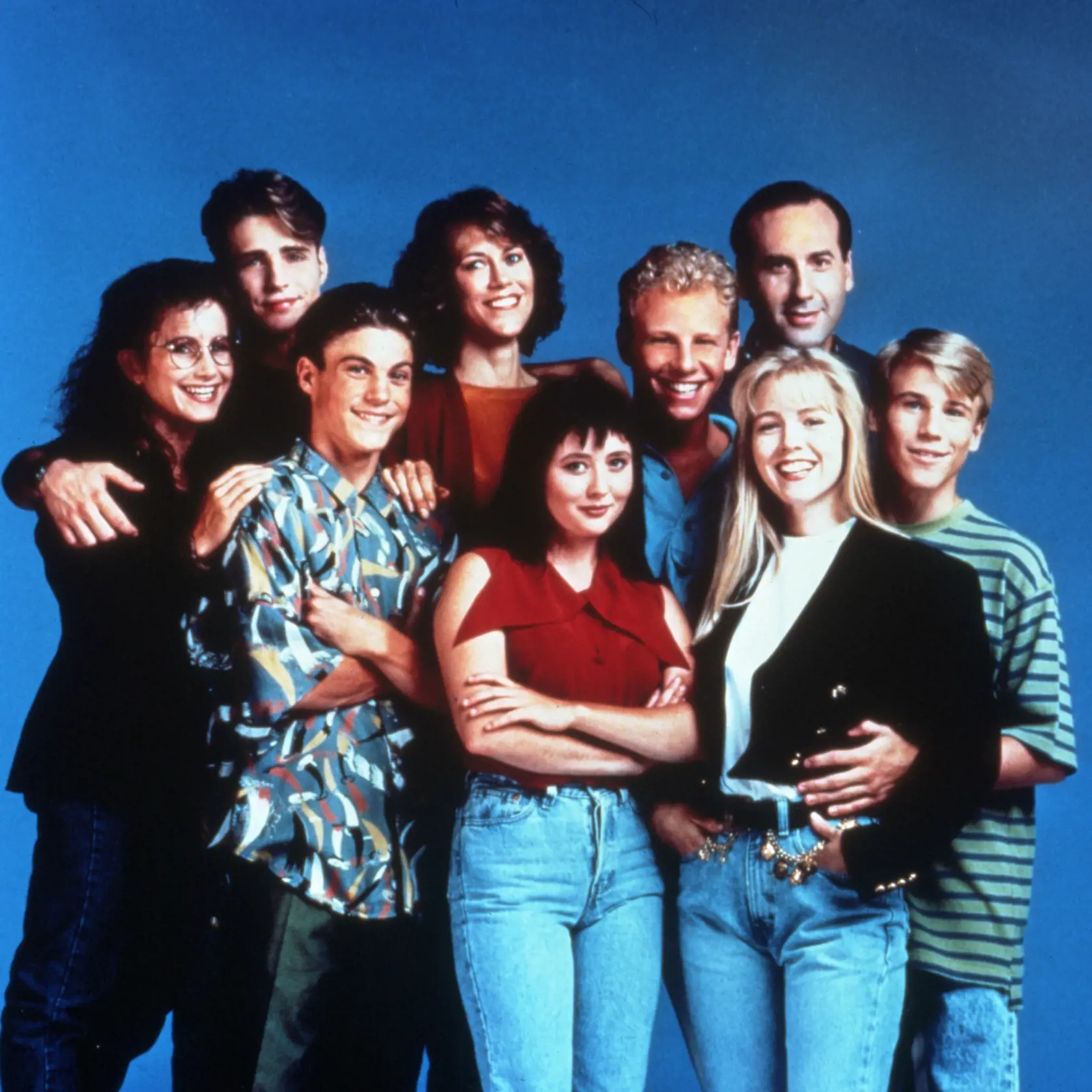 Seriál Beverly Hills 90210 spôsobil v 90. rokoch celosvetový ošiaľ.