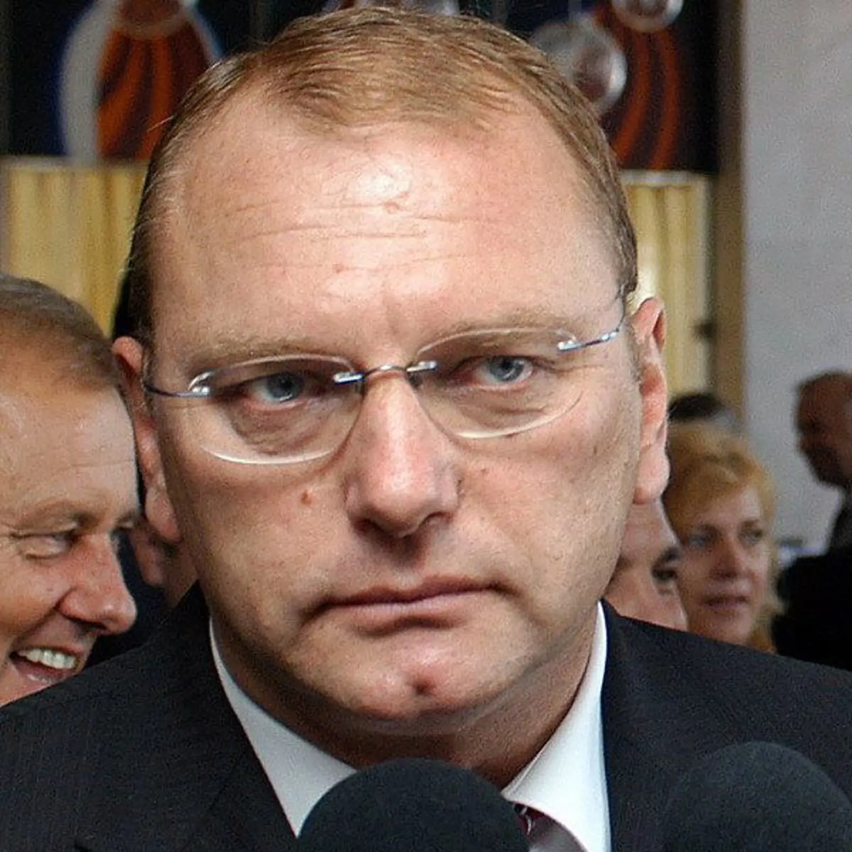 Poslanec za Smer-SD Ľubomír Vážny obvinil kolegu Baránika, že má koronavírus.