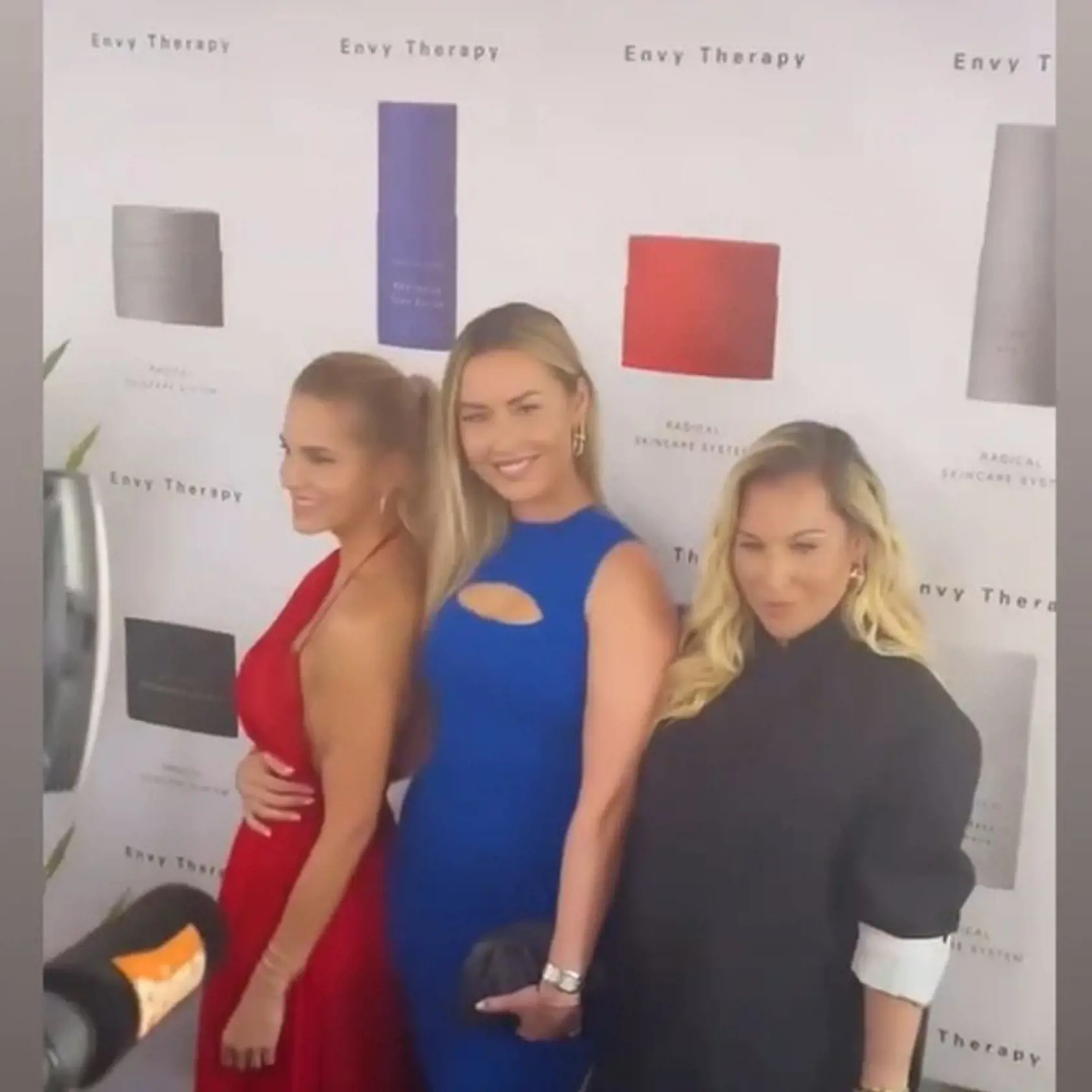 Dara Rolins, Dominika Cibulková