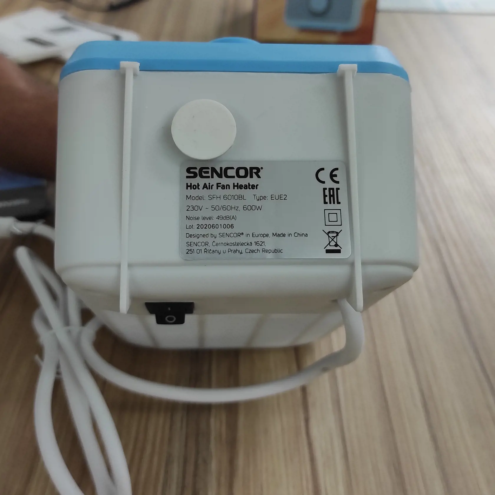 SOI upozorňuje na nebezpečný výrobok: TEPLOVZDUŠNÝ VENTILÁTOR SENCOR MODEL SFH 601BL
