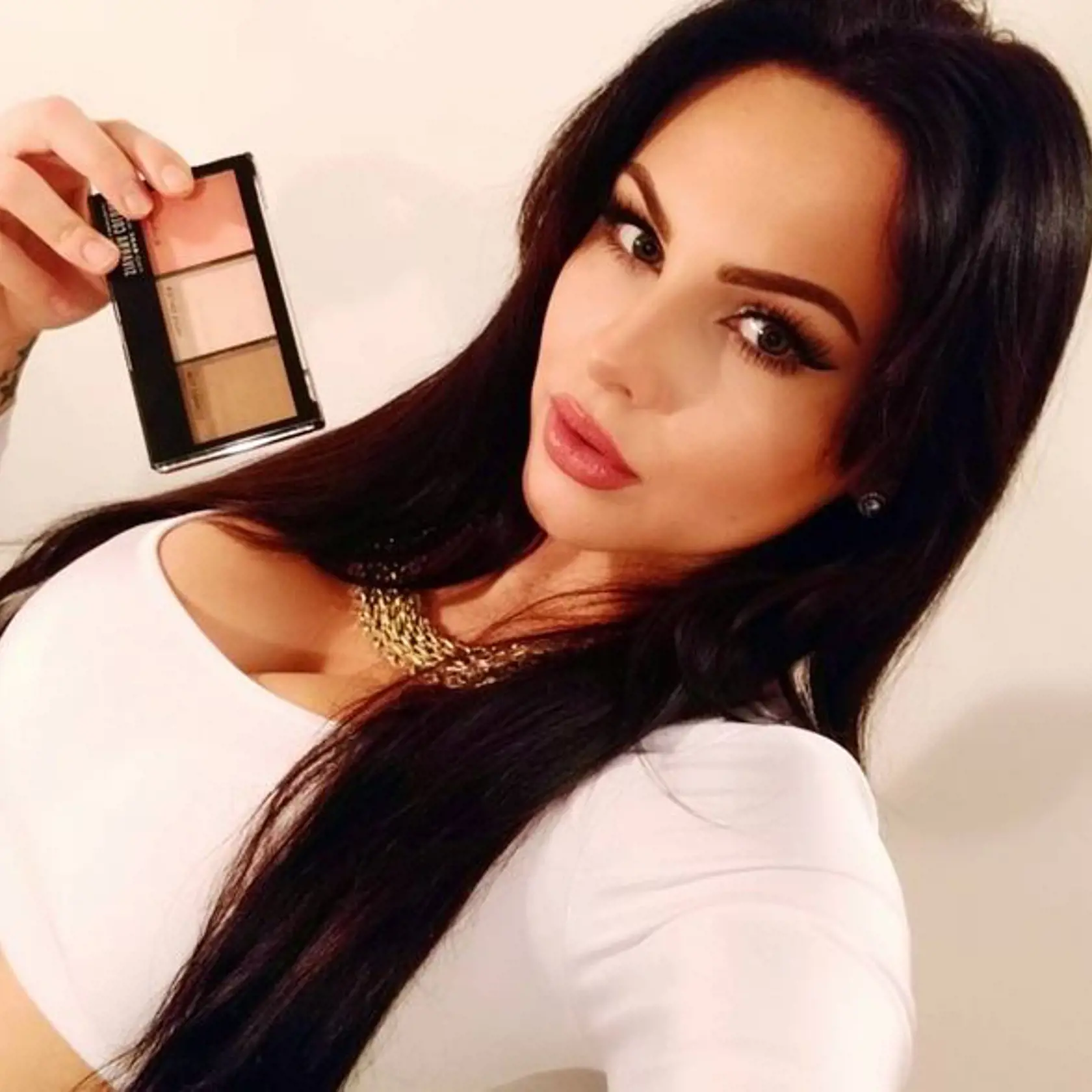 Jana Hrmová je krásna žena.