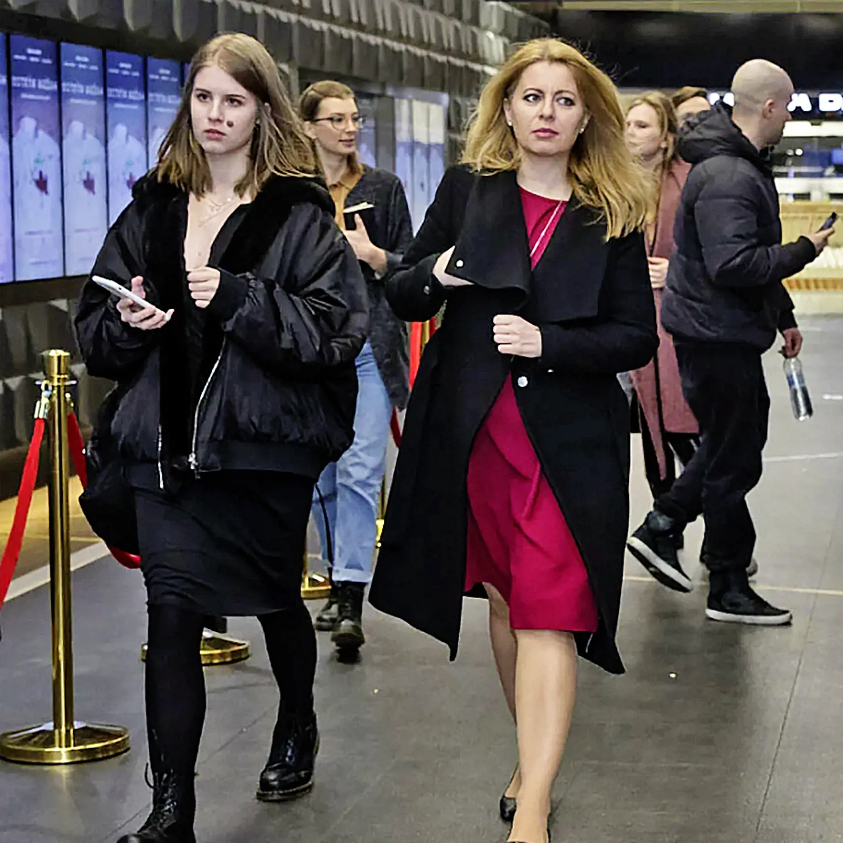 Emma Čaputová s mamou Zuzanou