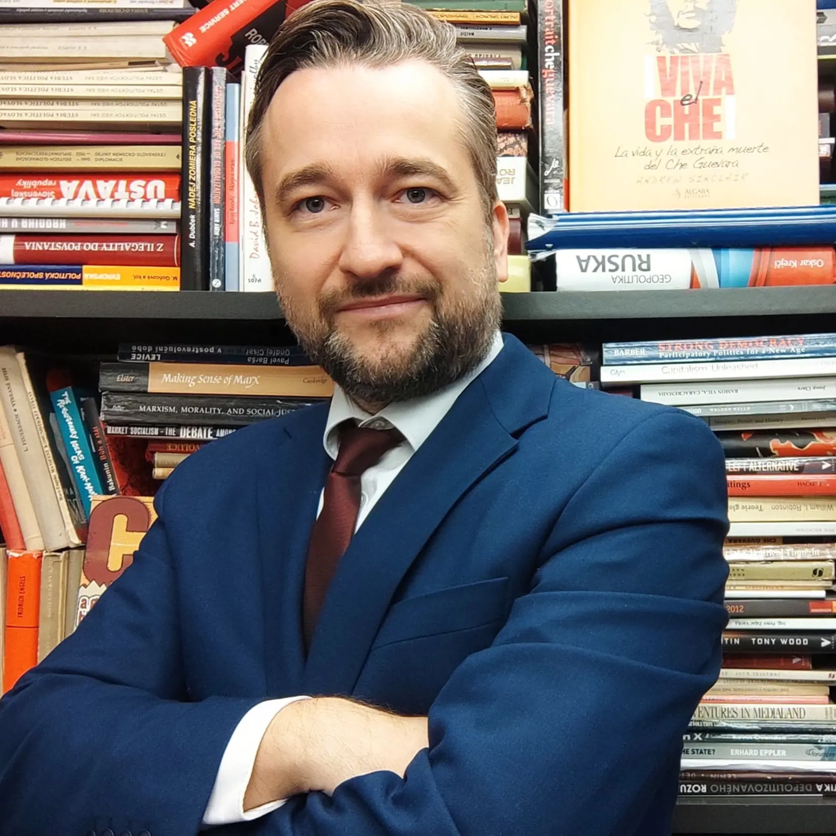 „O mŕtvych sa zásadne vyjadrujem vždy len v dobrom. Akékoľvek sme mali v minulosti spory, tak to teraz určite nehodlám komentovať. Treba vzdať úctu človeku, ktorý zomrel bez ohľadu na to, že som ním maximálne politicky nesúhlasil,“ uviedol Blaha. Zároveň vyjadril úprimnú sústrasť rodine.