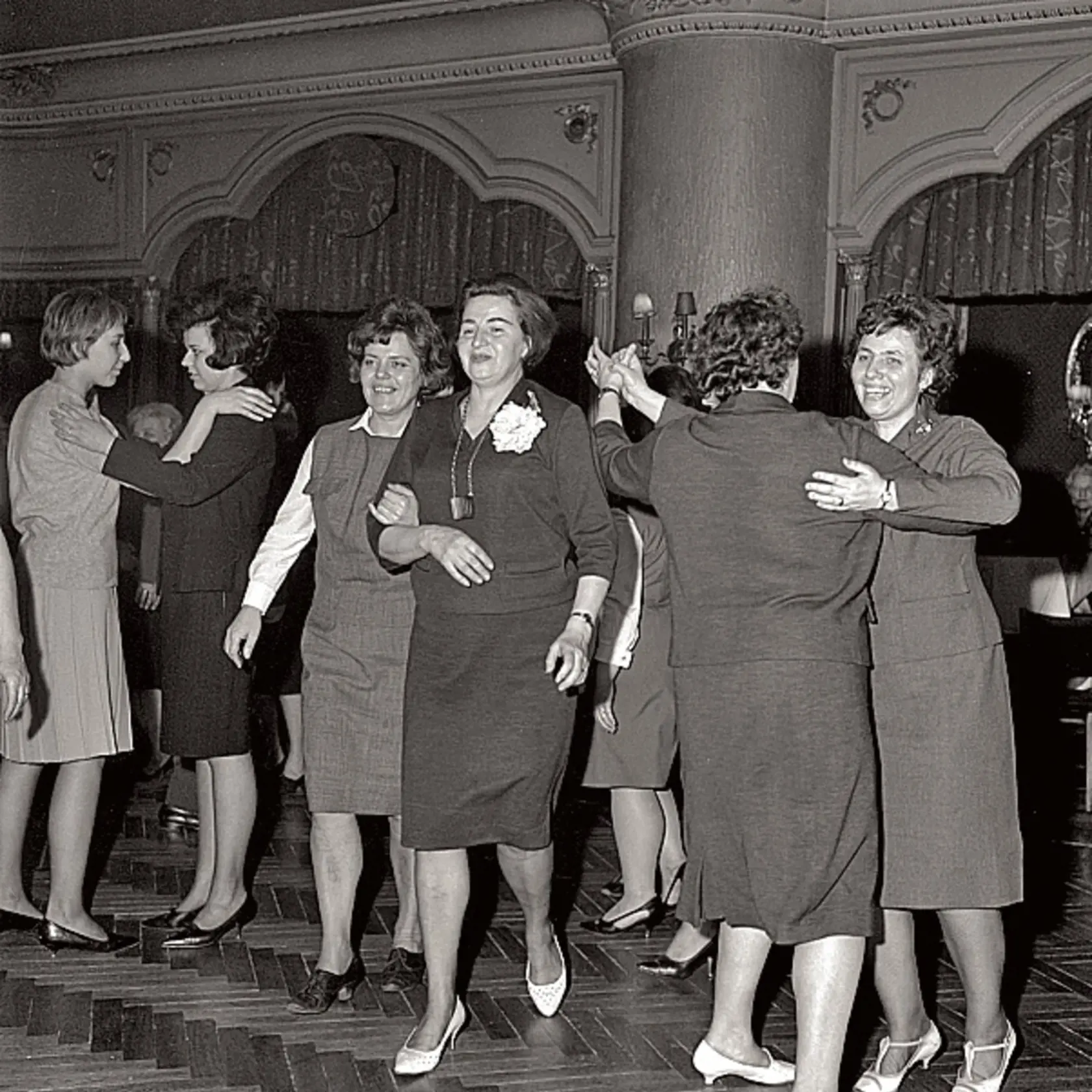 1966: Spoločná dámska volenka