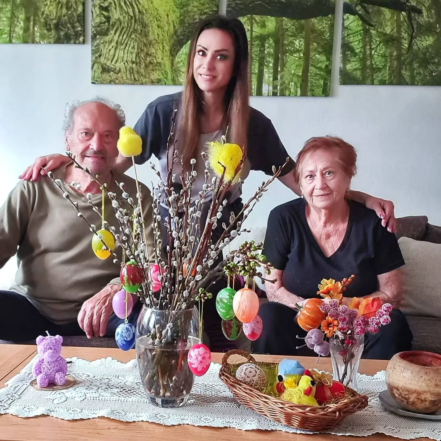 Zora Czoborová s milovanými rodičmi. Otec ju už viac neobjíme.