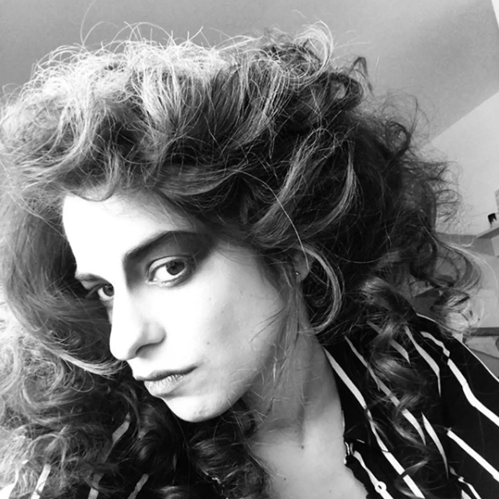 Pri tejto fotke vás doslova zamrazí. ,,Vyzeráš tu ako Amy," napísala jej dávnejšie Zuzana Fialová. Amy Winehouse, rovnako ako Monika, zomrela, keď mala iba 27 rokov...