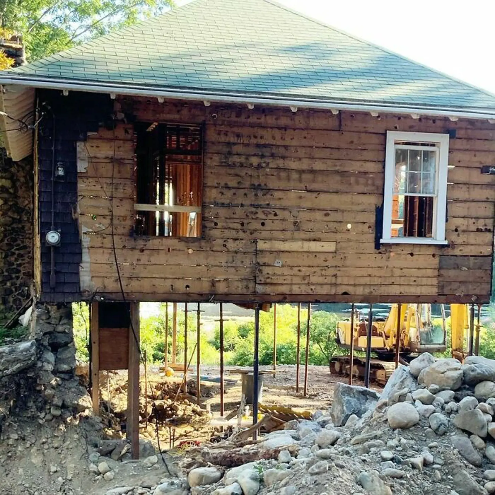 Ako domček na stračej nôžke.