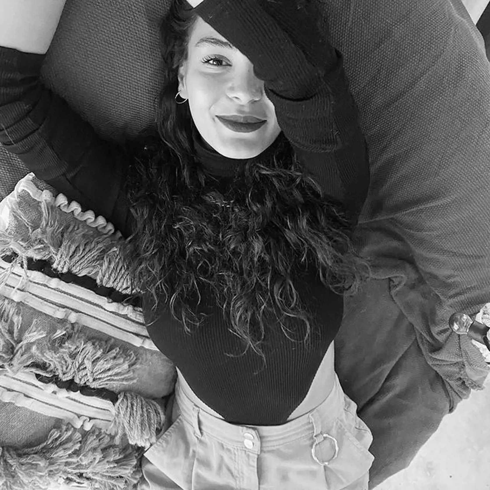 Turecká herečka Ebru Şahin má na instagrame obrovskú základňu fanúšikov, s ktorými zdieľa svoje každodenné radosti.